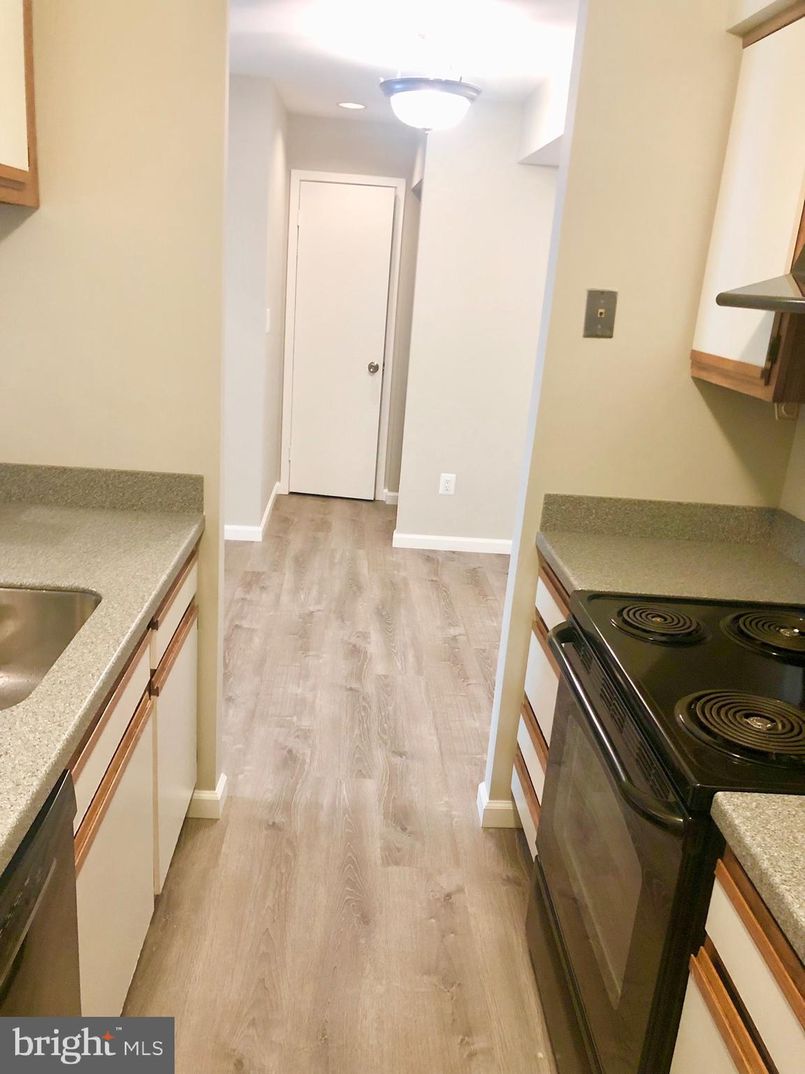 MONTGOMERY VILLAGE - Residential Lease