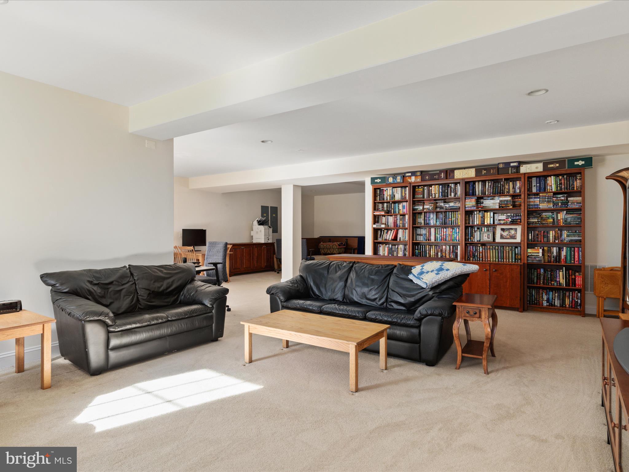 CEDAR CREST - Residential