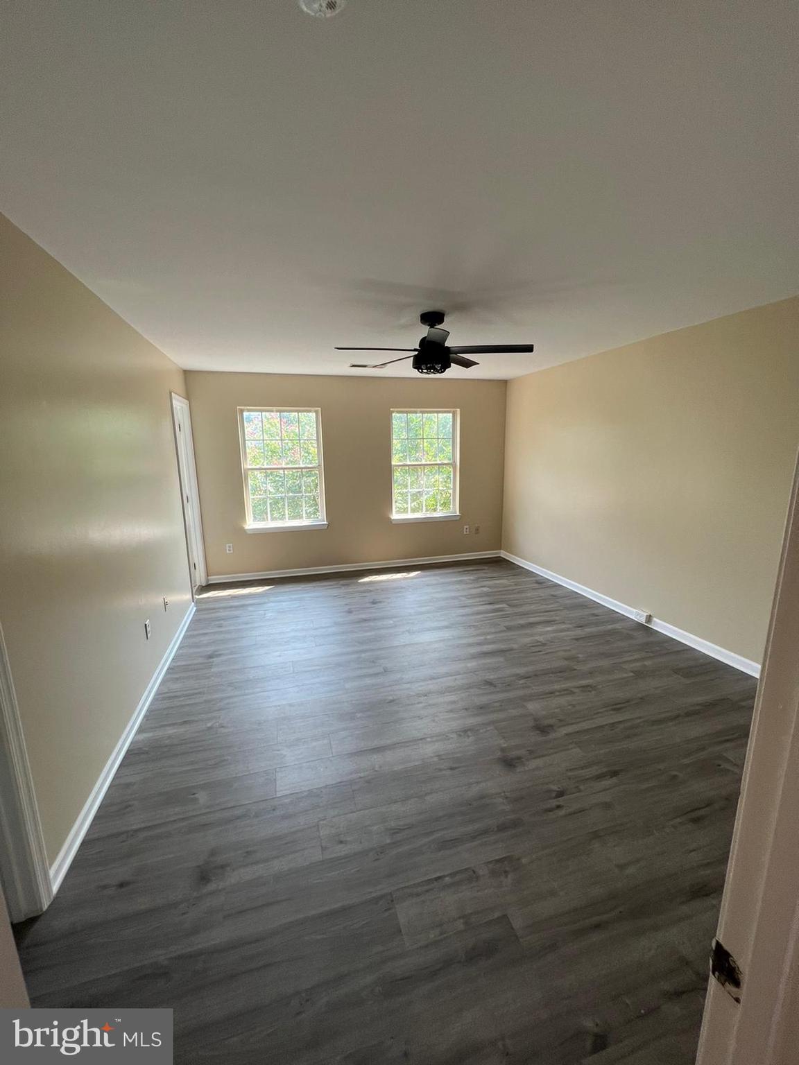 CENTRE VILLAGE - Residential Lease