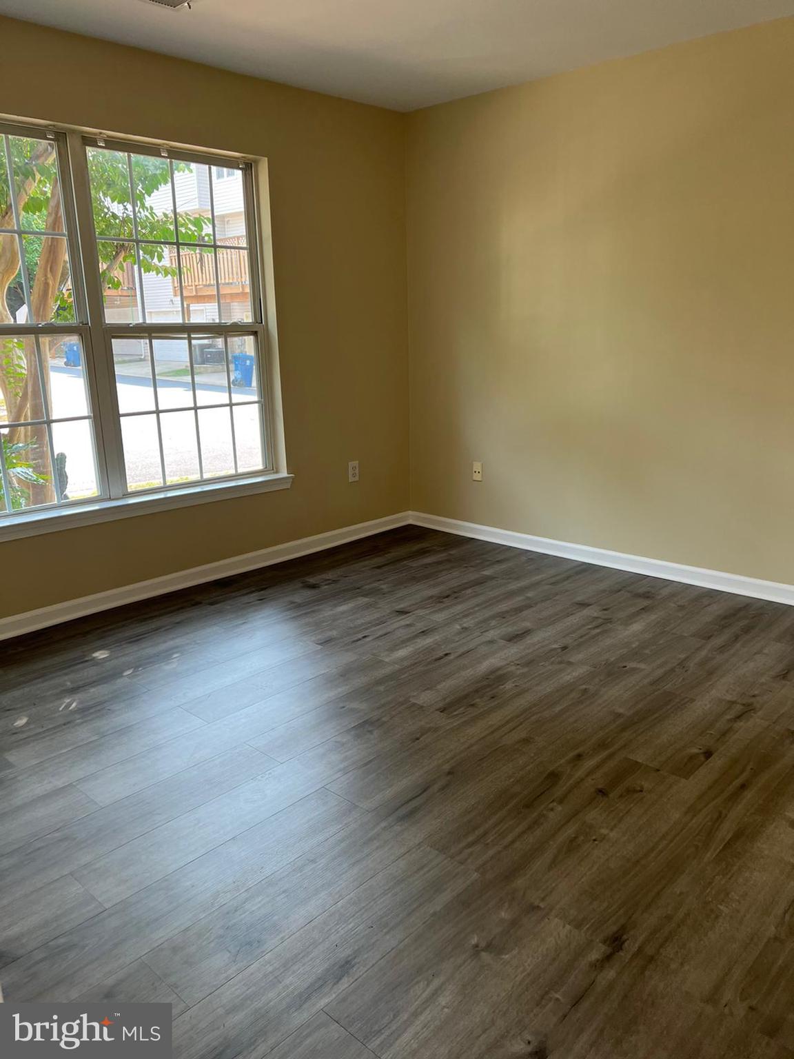 CENTRE VILLAGE - Residential Lease