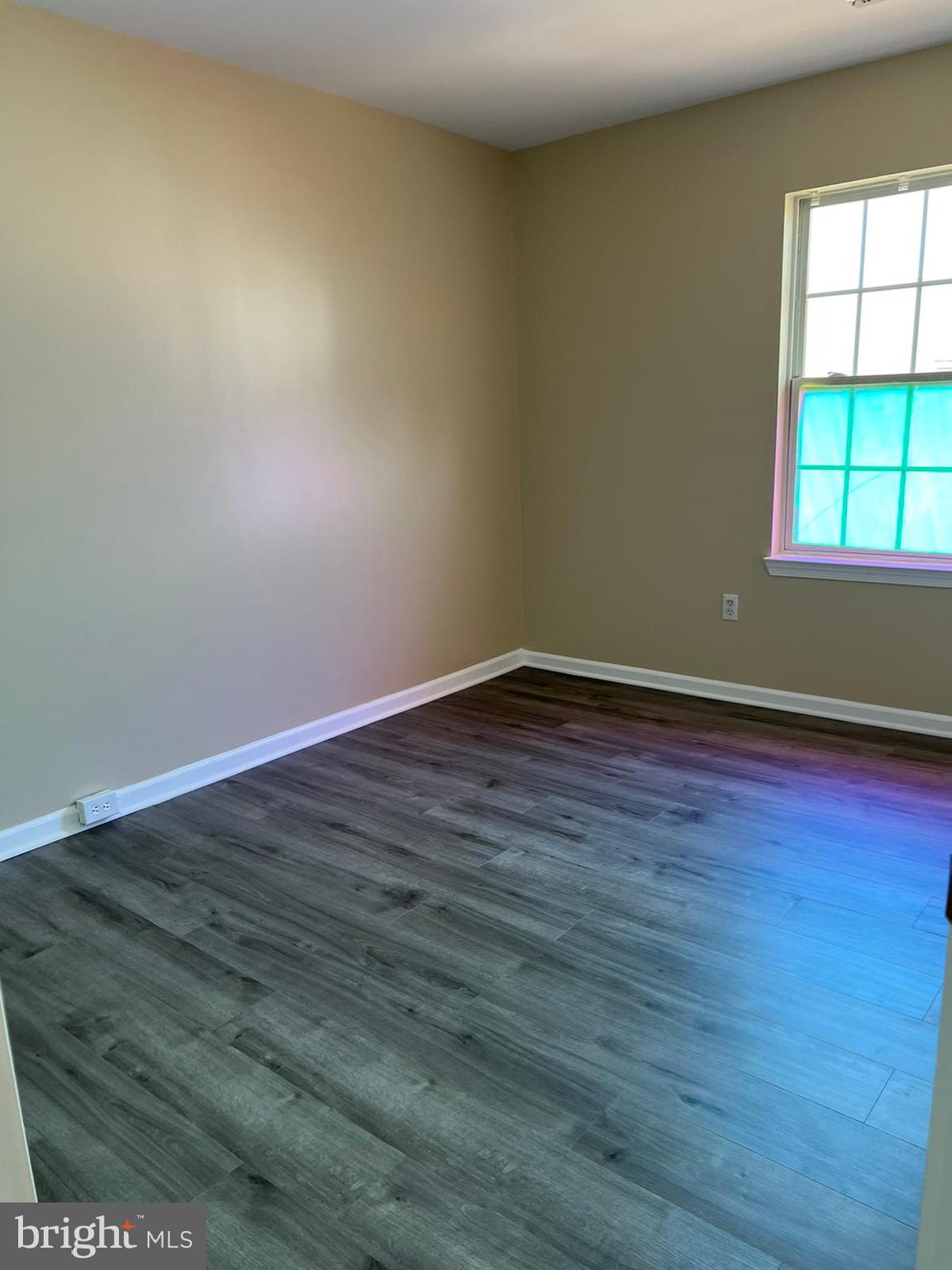 CENTRE VILLAGE - Residential Lease