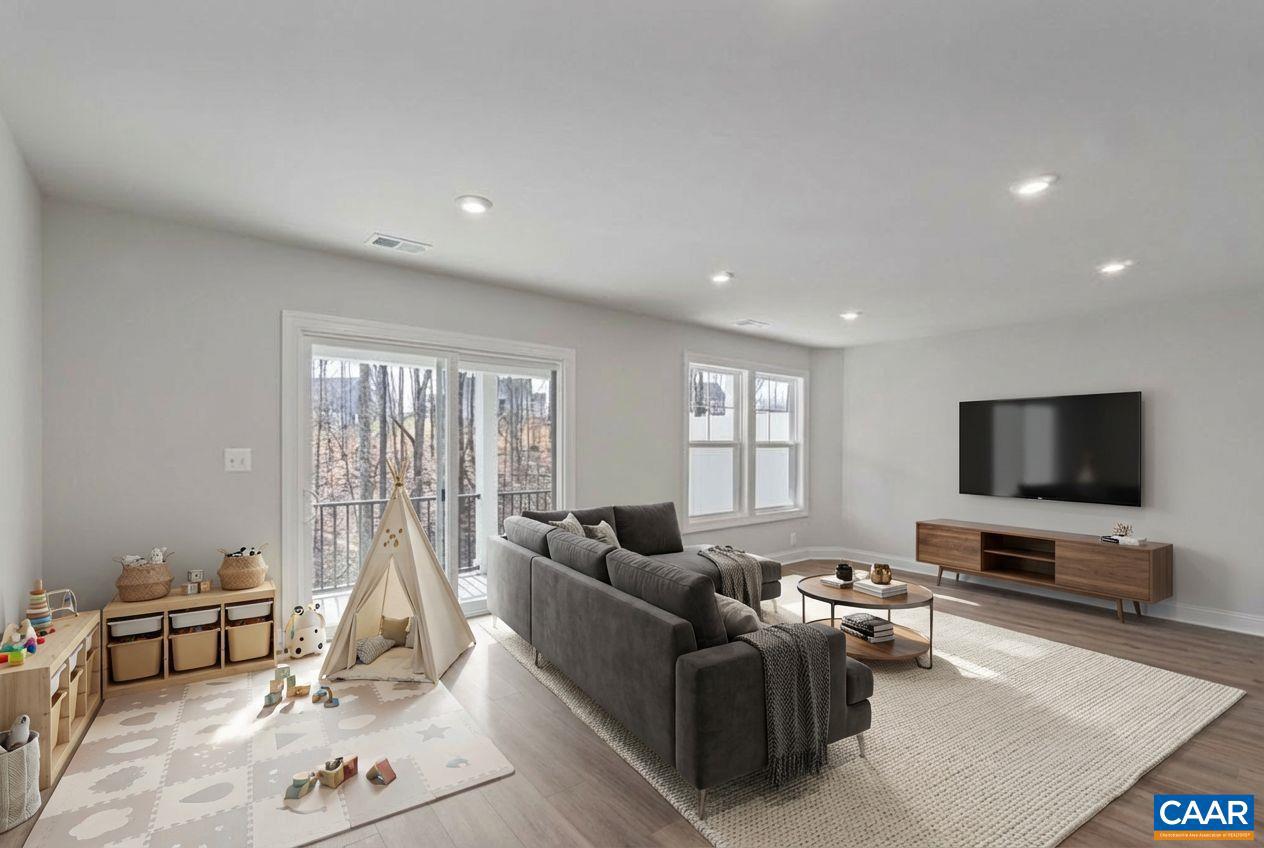 4B-412 BELVEDERE BLVD