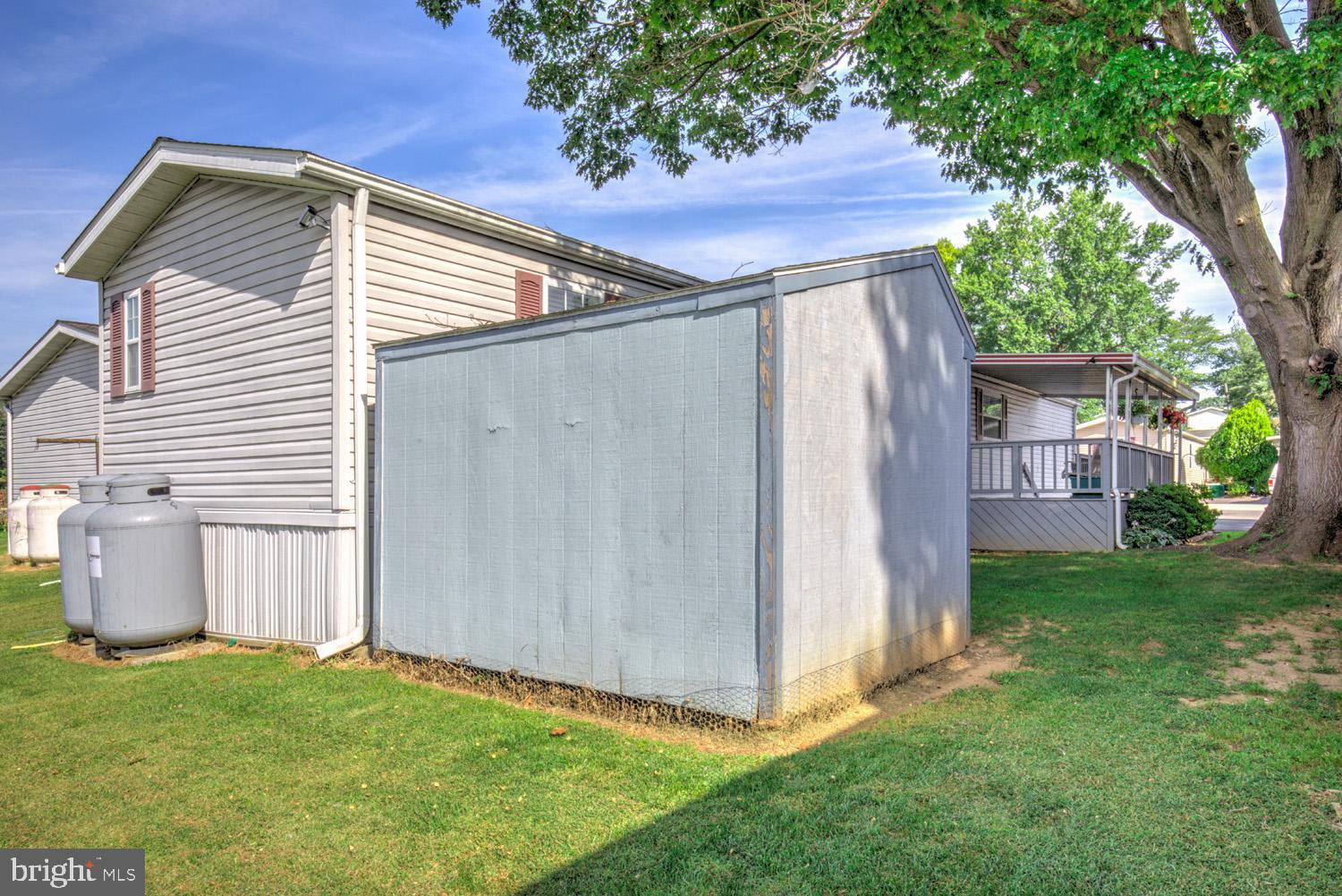 924 EMERALD STREET