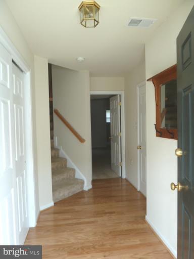 COUNTY GREEN - Residential Lease