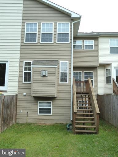 COUNTY GREEN - Residential Lease