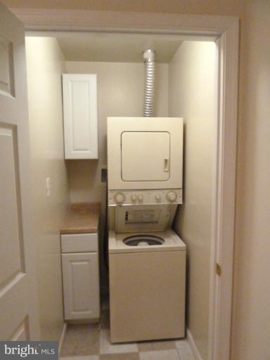 COUNTY GREEN - Residential Lease