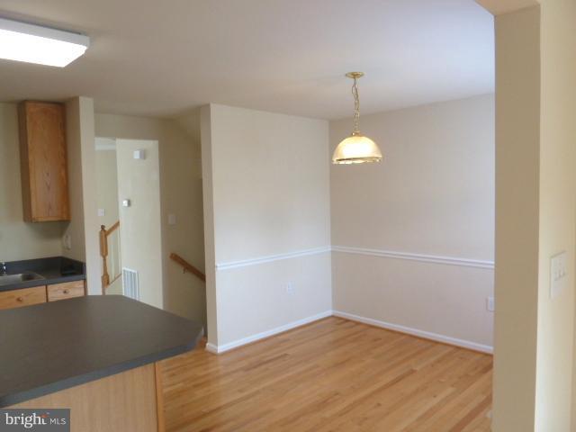 COUNTY GREEN - Residential Lease