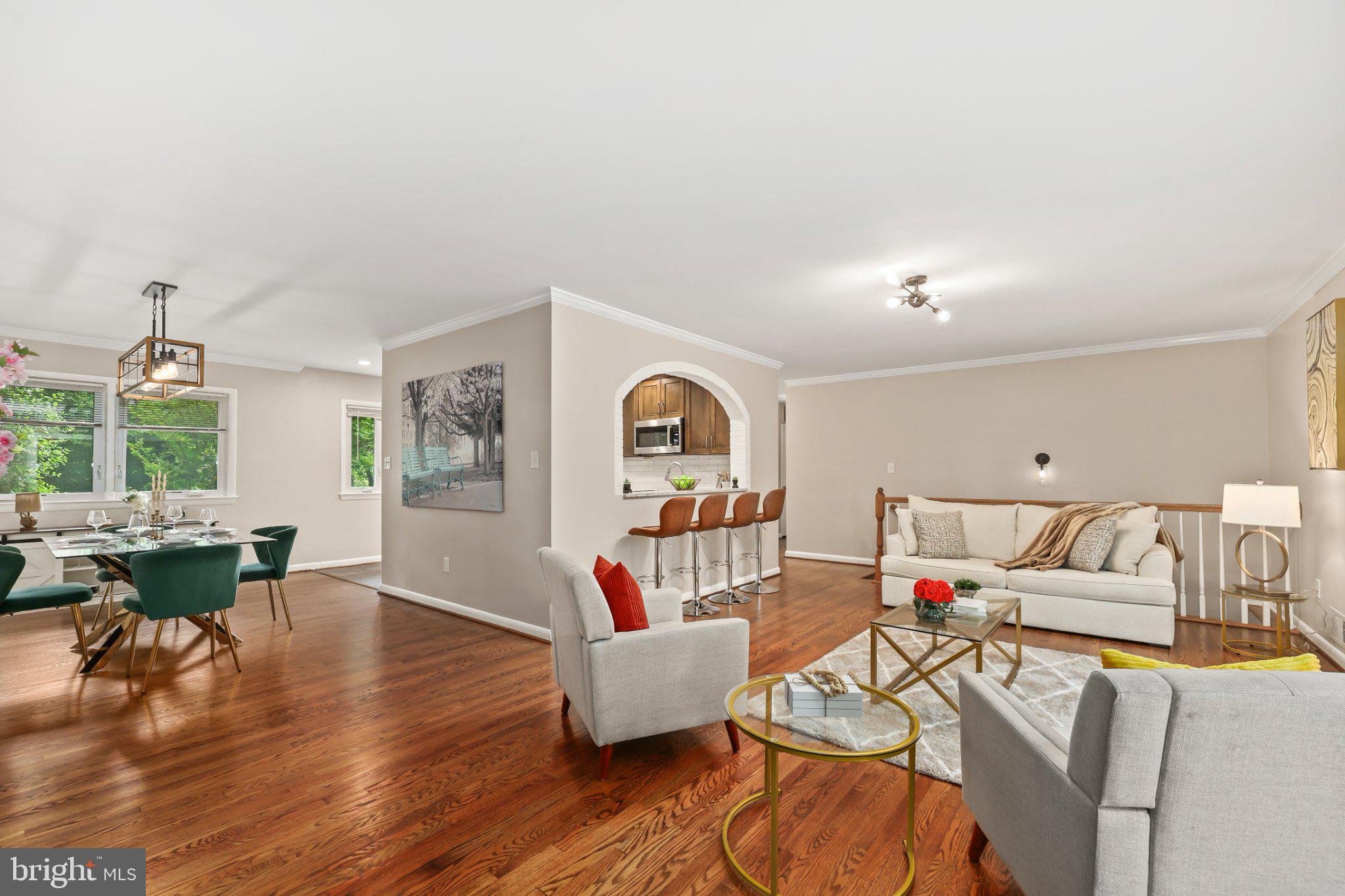 LAKE BARCROFT - Residential