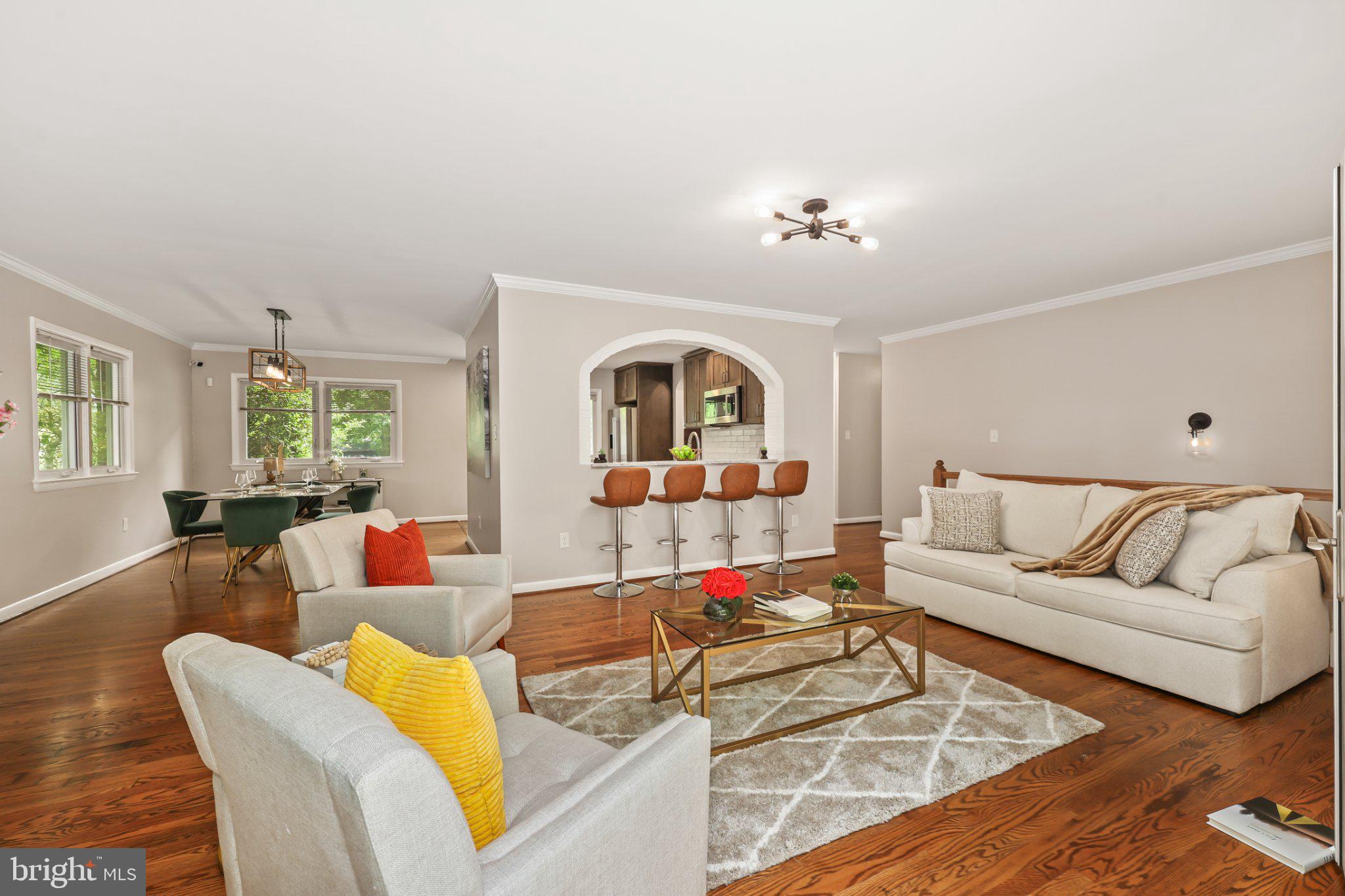 LAKE BARCROFT - Residential