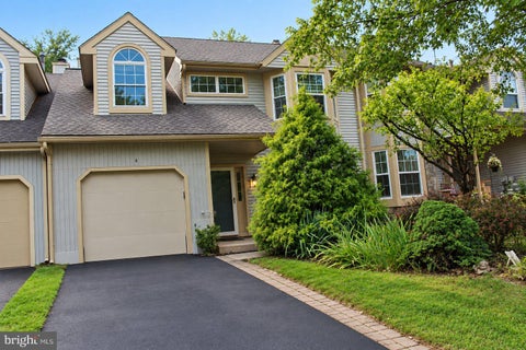 Townhouse For Rent - 4 Spruce Court<br/> NEWTOWN, PA 18940