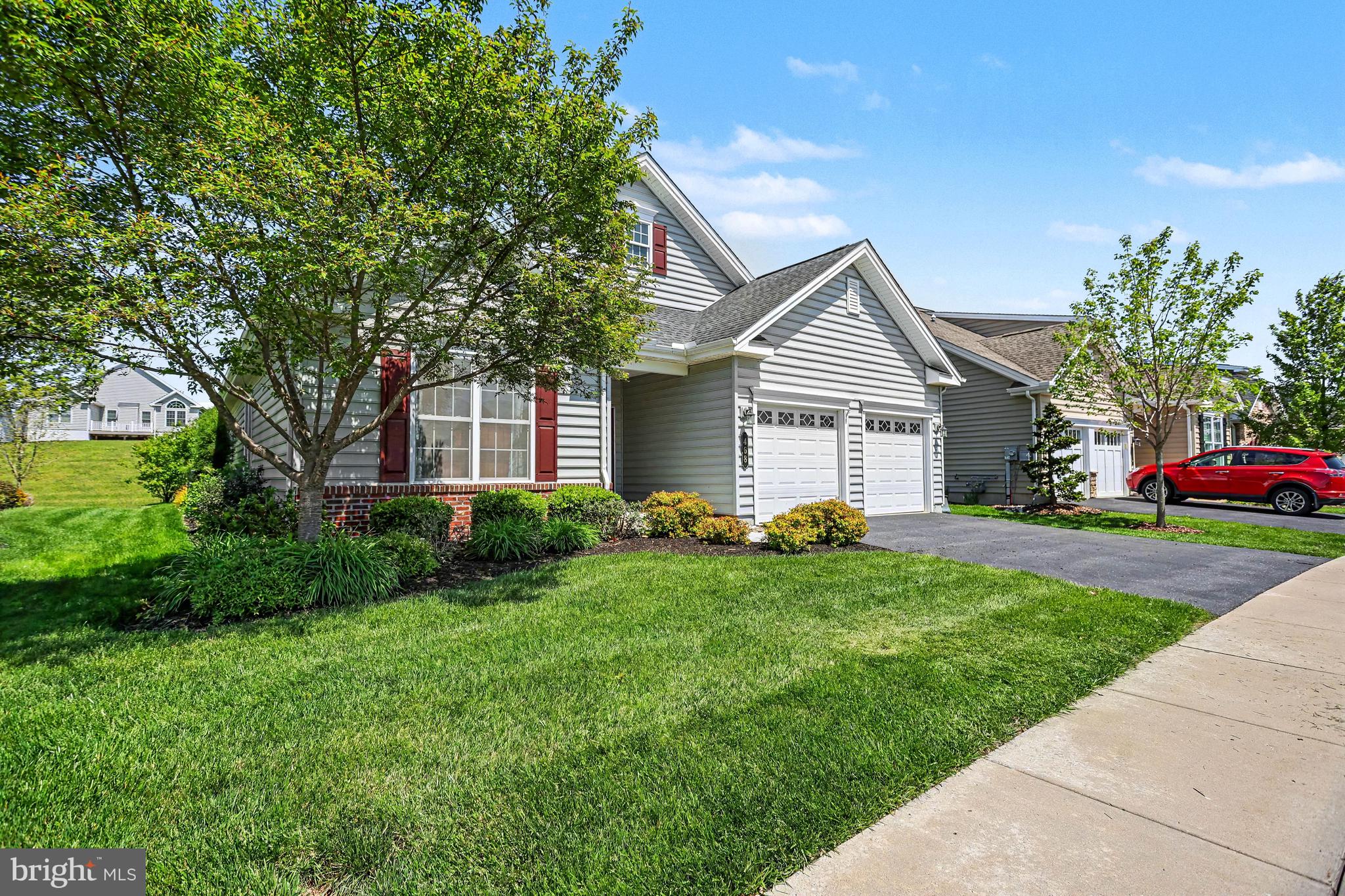 TRADITIONS OF AMERICA AT LITITZ - Residential