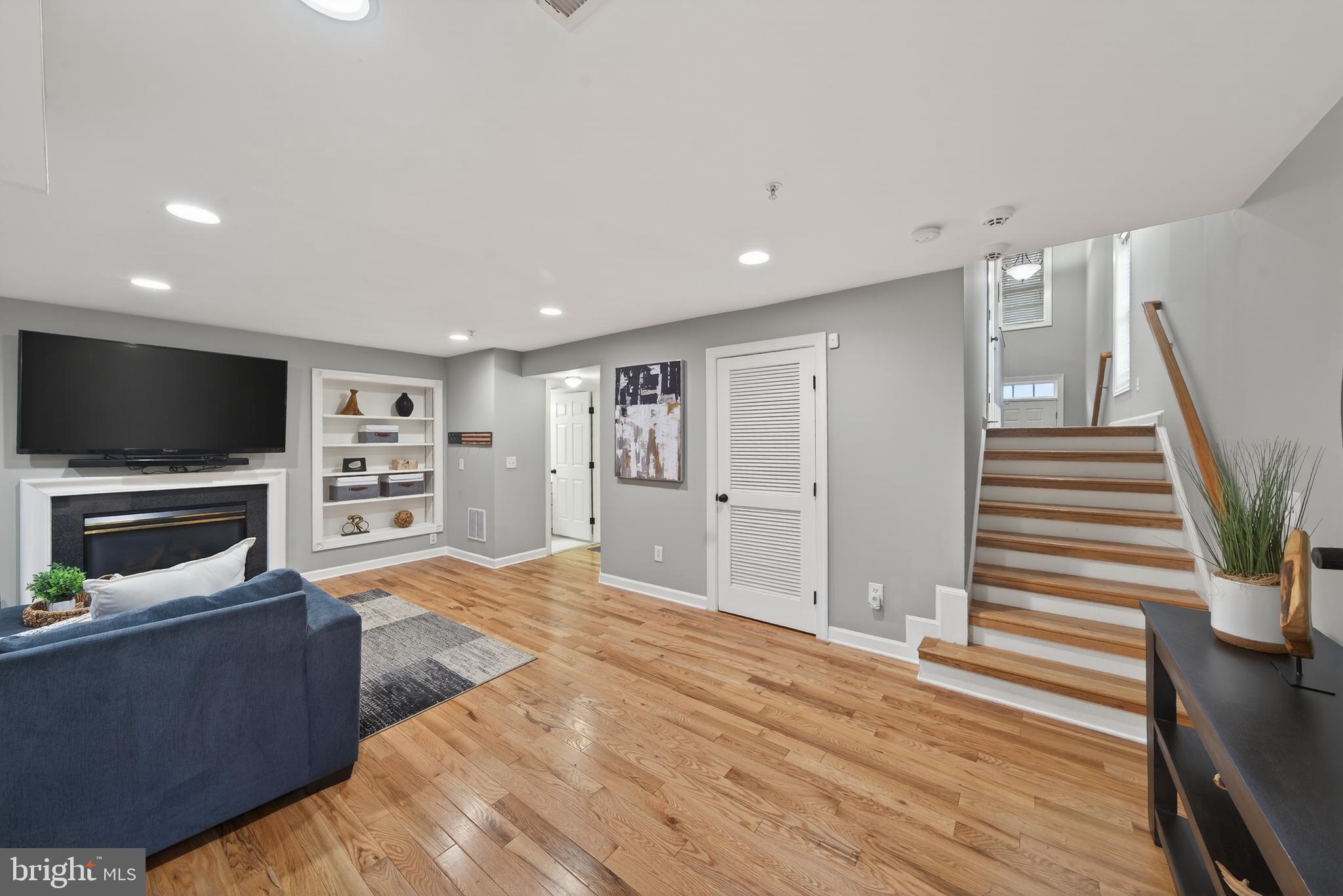 LORTON STATION SOUTH - Residential