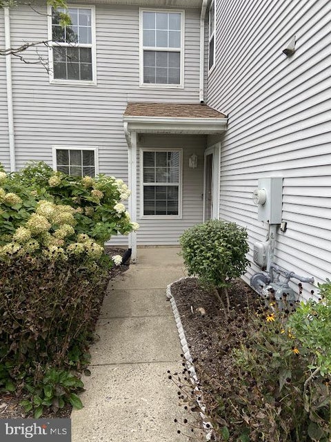 Townhouse For Rent - 38 Magnolia Court<br/> Burlington County, BORDENTOWN, NJ 08505