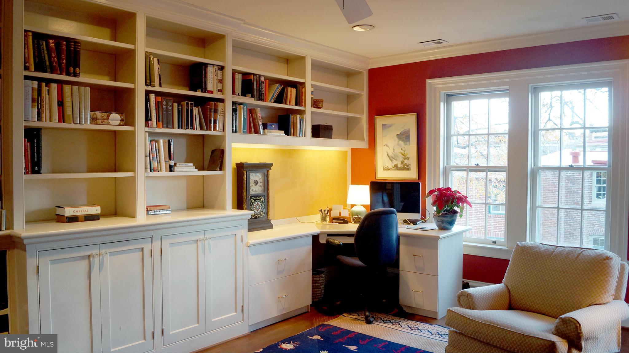 CAPITOL HILL - Residential