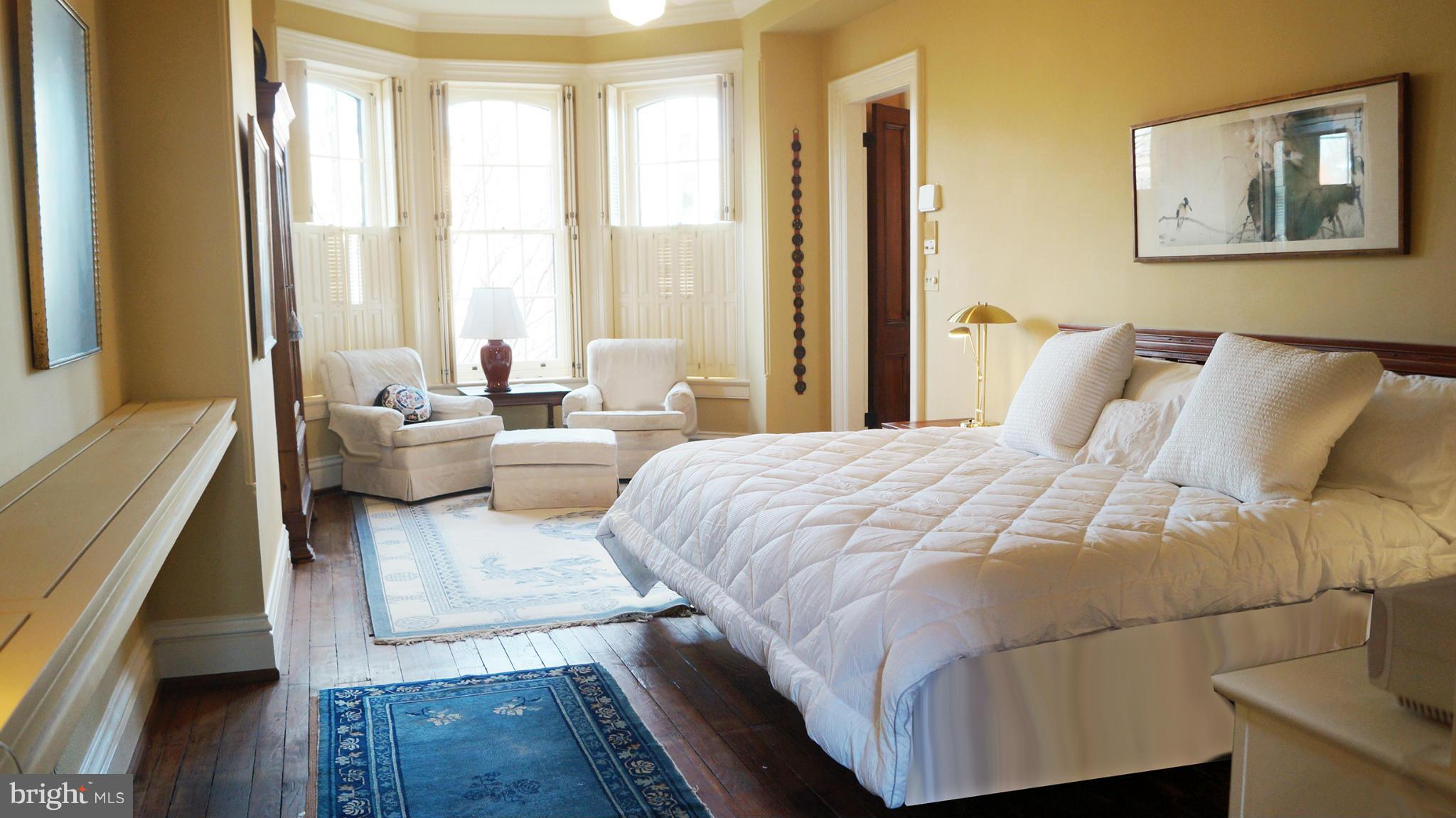 CAPITOL HILL - Residential