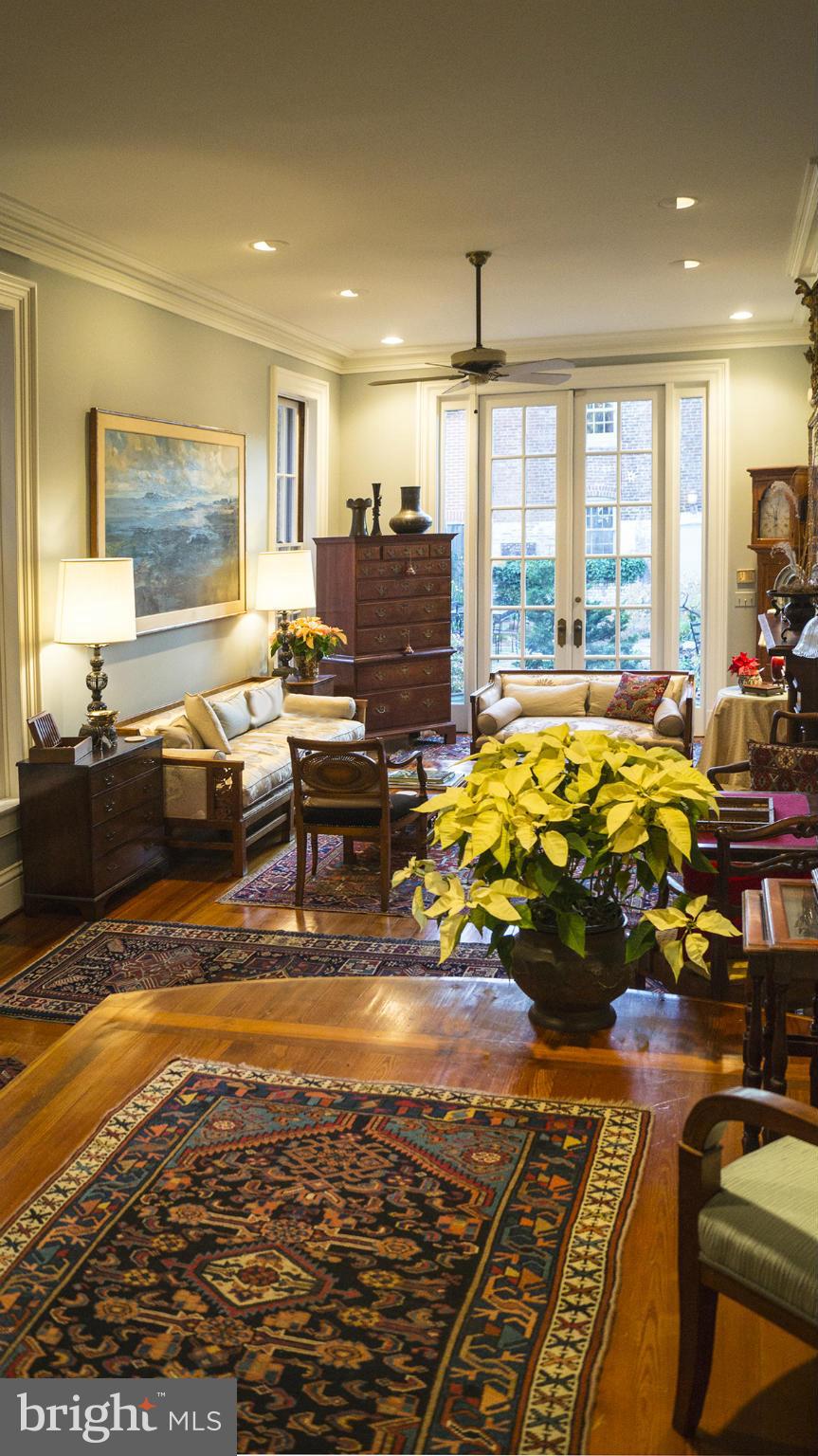 CAPITOL HILL - Residential