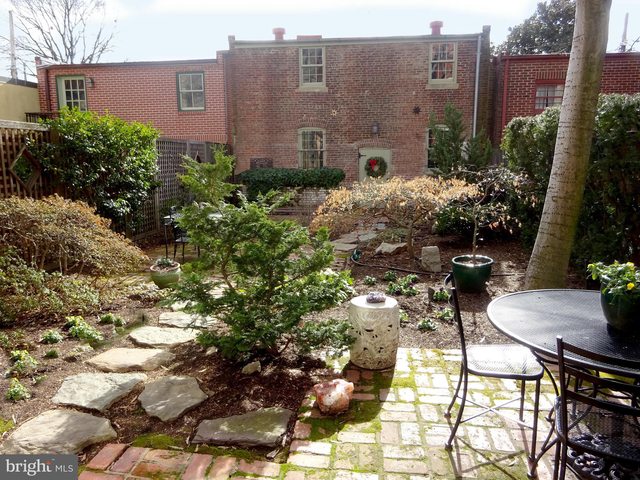 CAPITOL HILL - Residential
