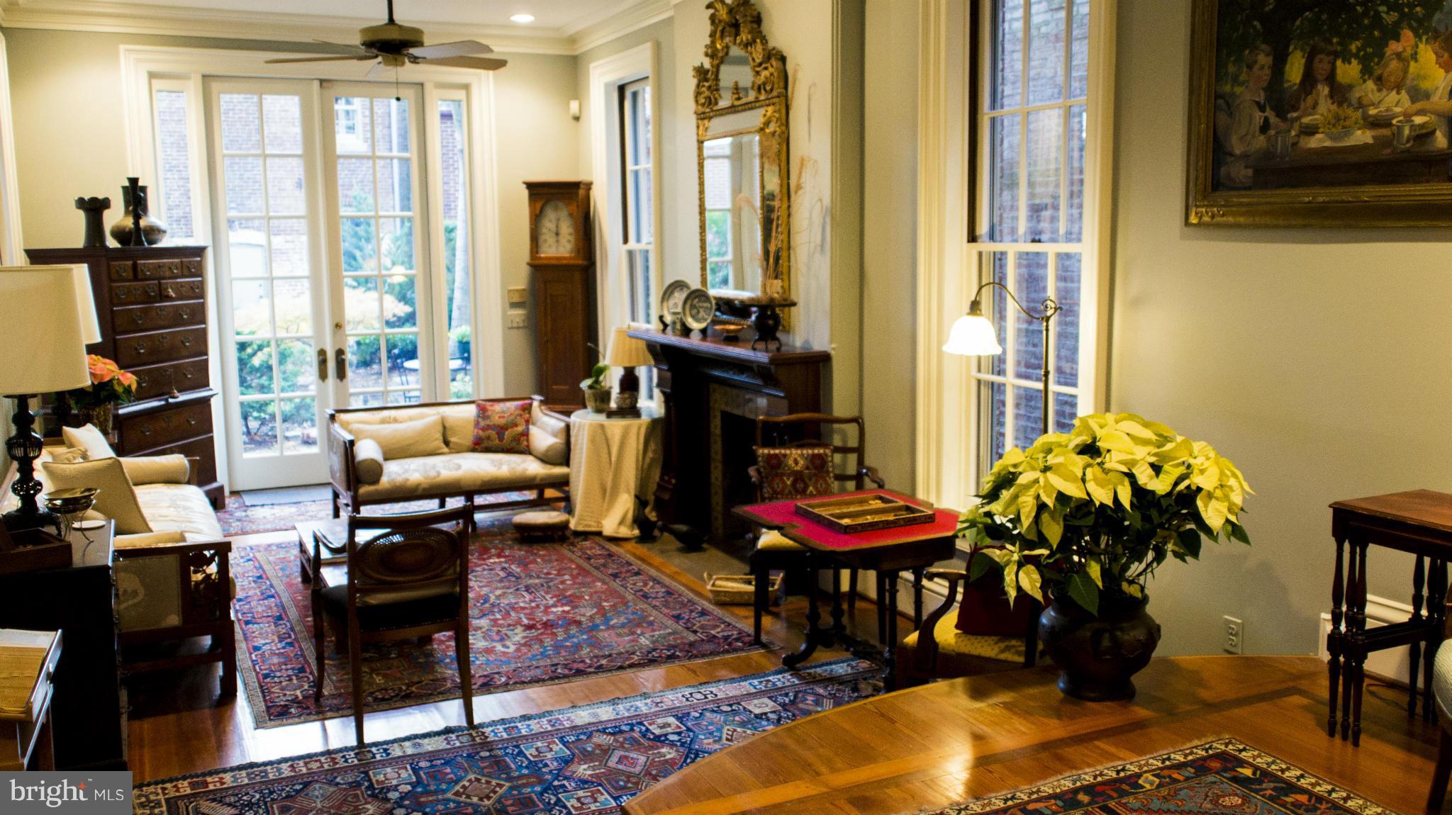 CAPITOL HILL - Residential