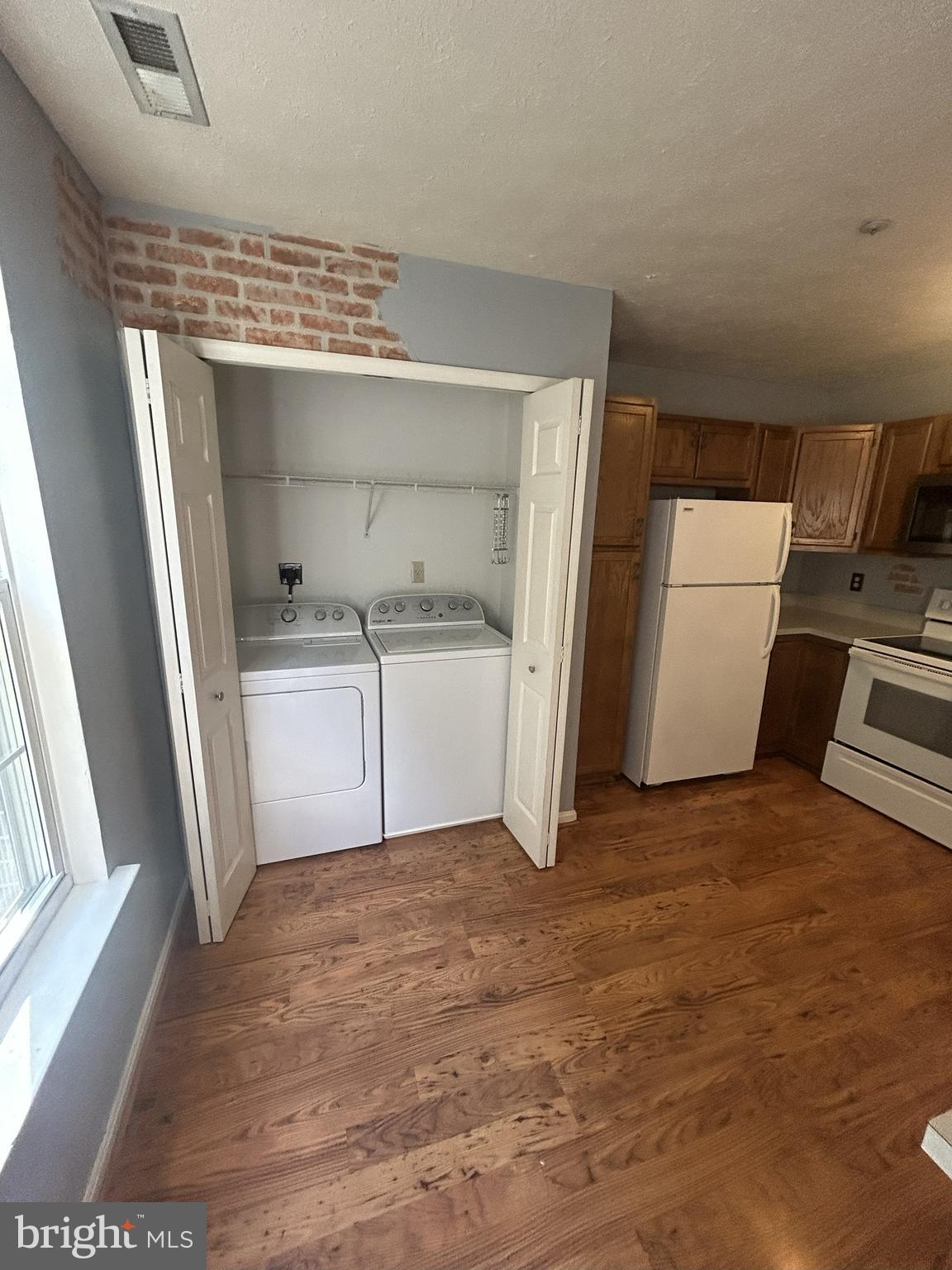 HUNTING QUARTERS - Residential Lease