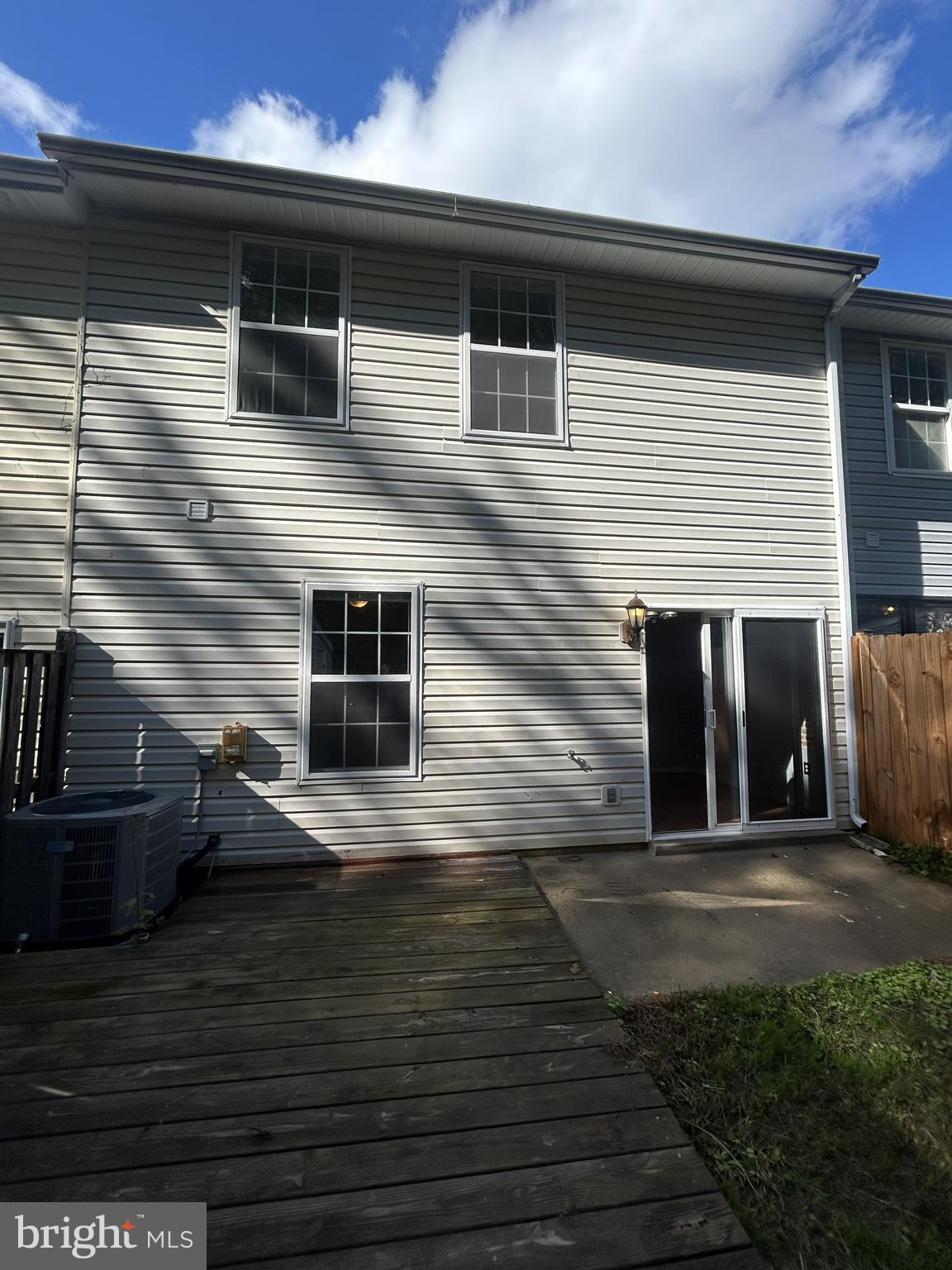 HUNTING QUARTERS - Residential Lease