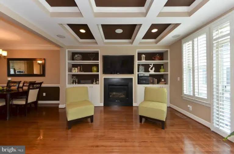 SHIRLINGTON CREST - Residential Lease