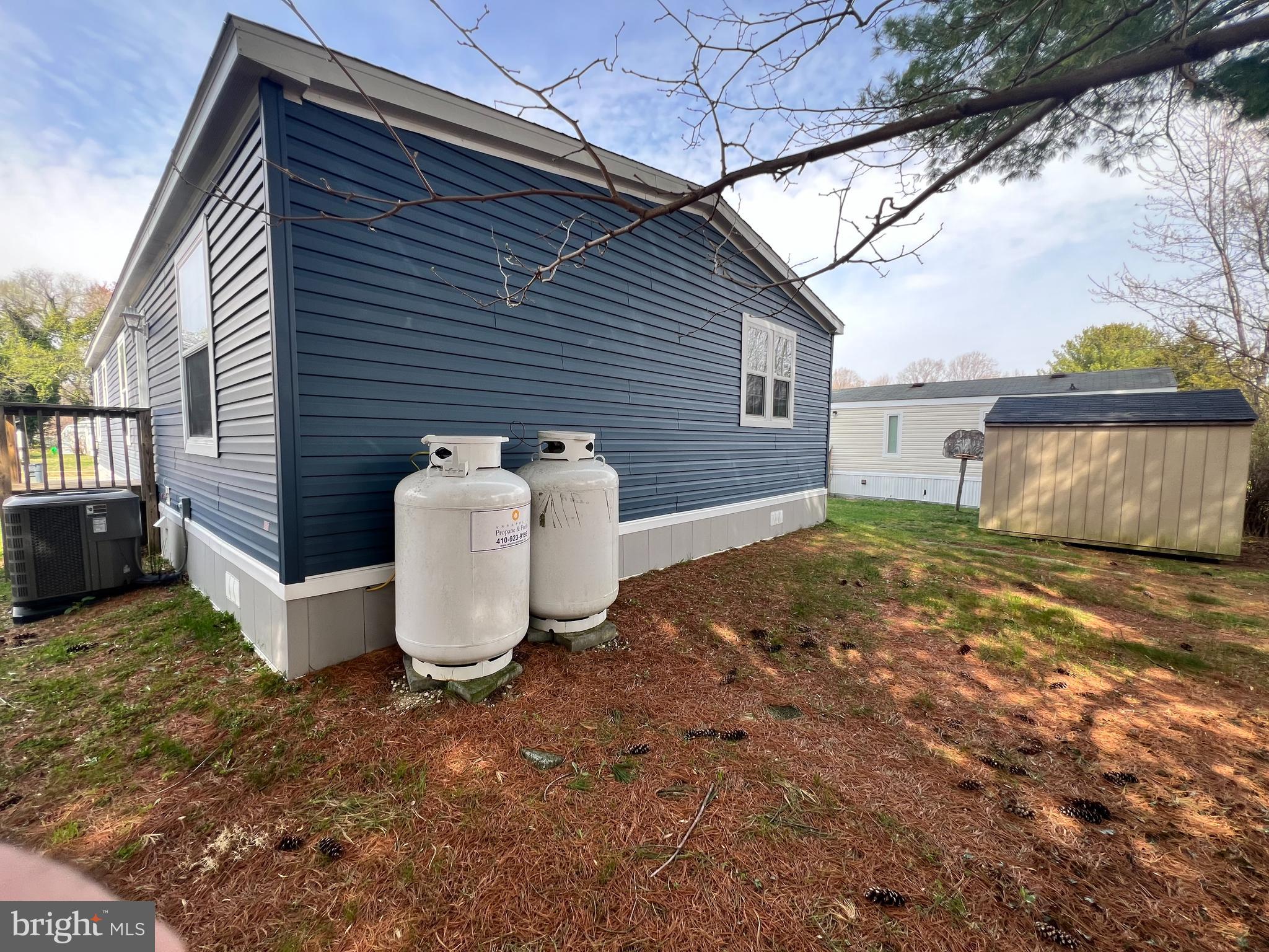 BOONE'S MOBILE ESTATES - Residential