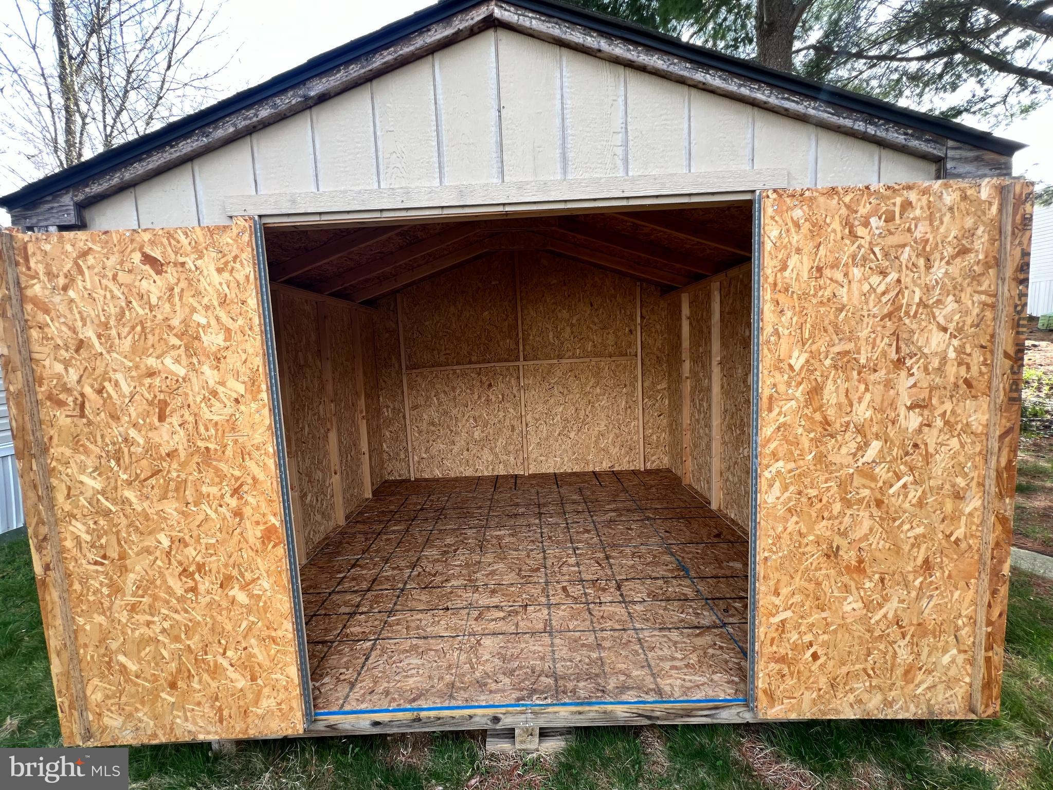 BOONE'S MOBILE ESTATES - Residential