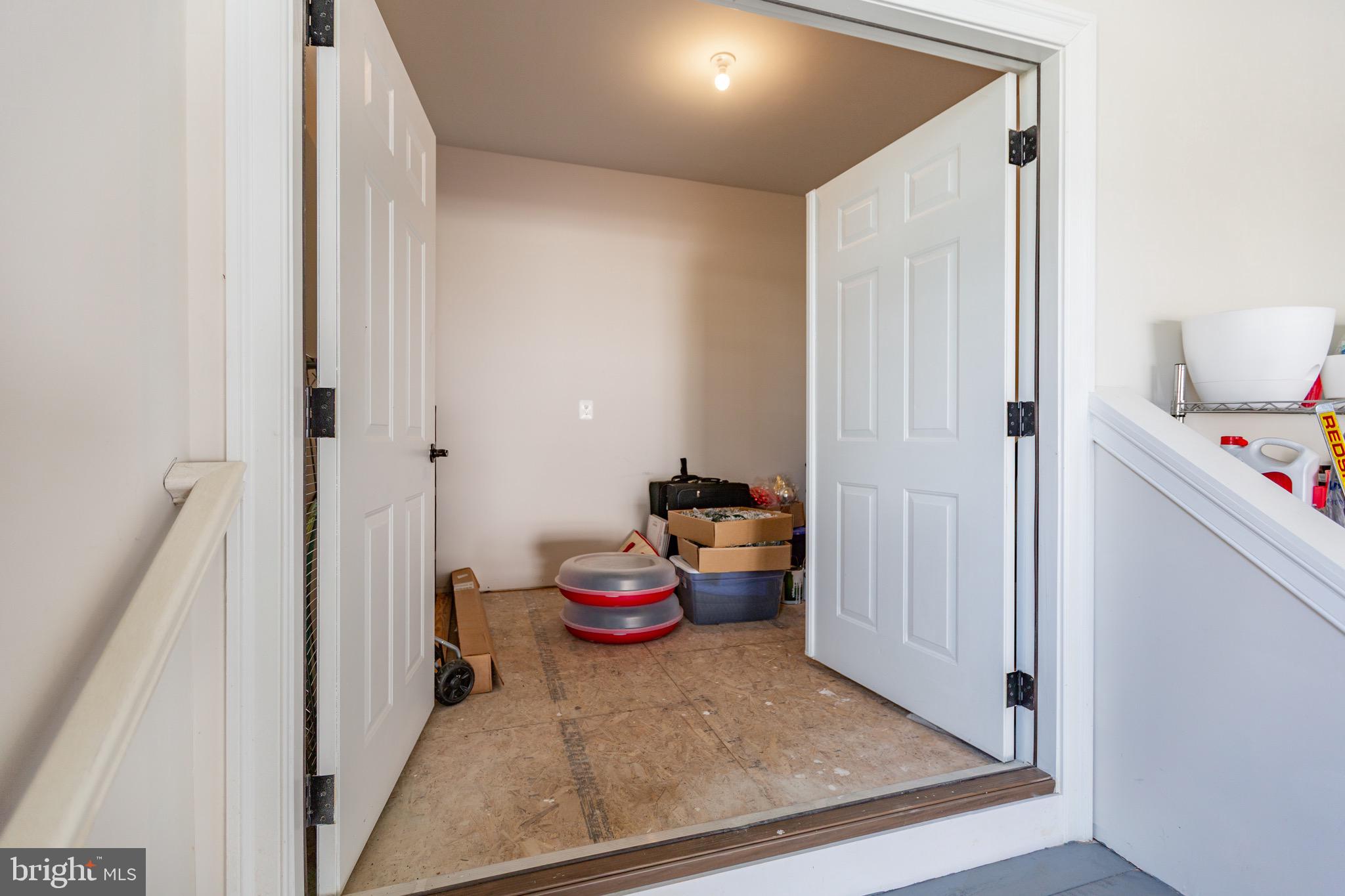 VIRGINIA HERITAGE AT LEE'S PARK - Residential