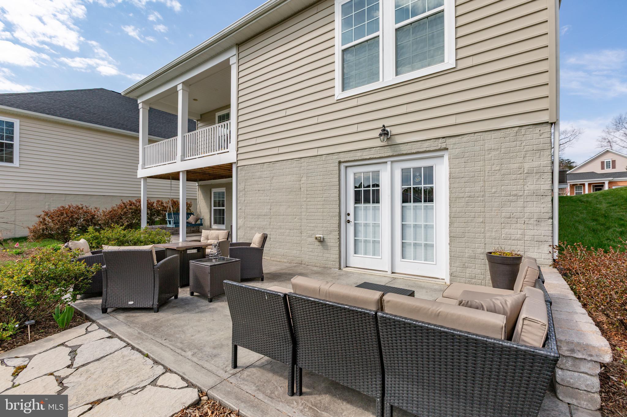 VIRGINIA HERITAGE AT LEE'S PARK - Residential