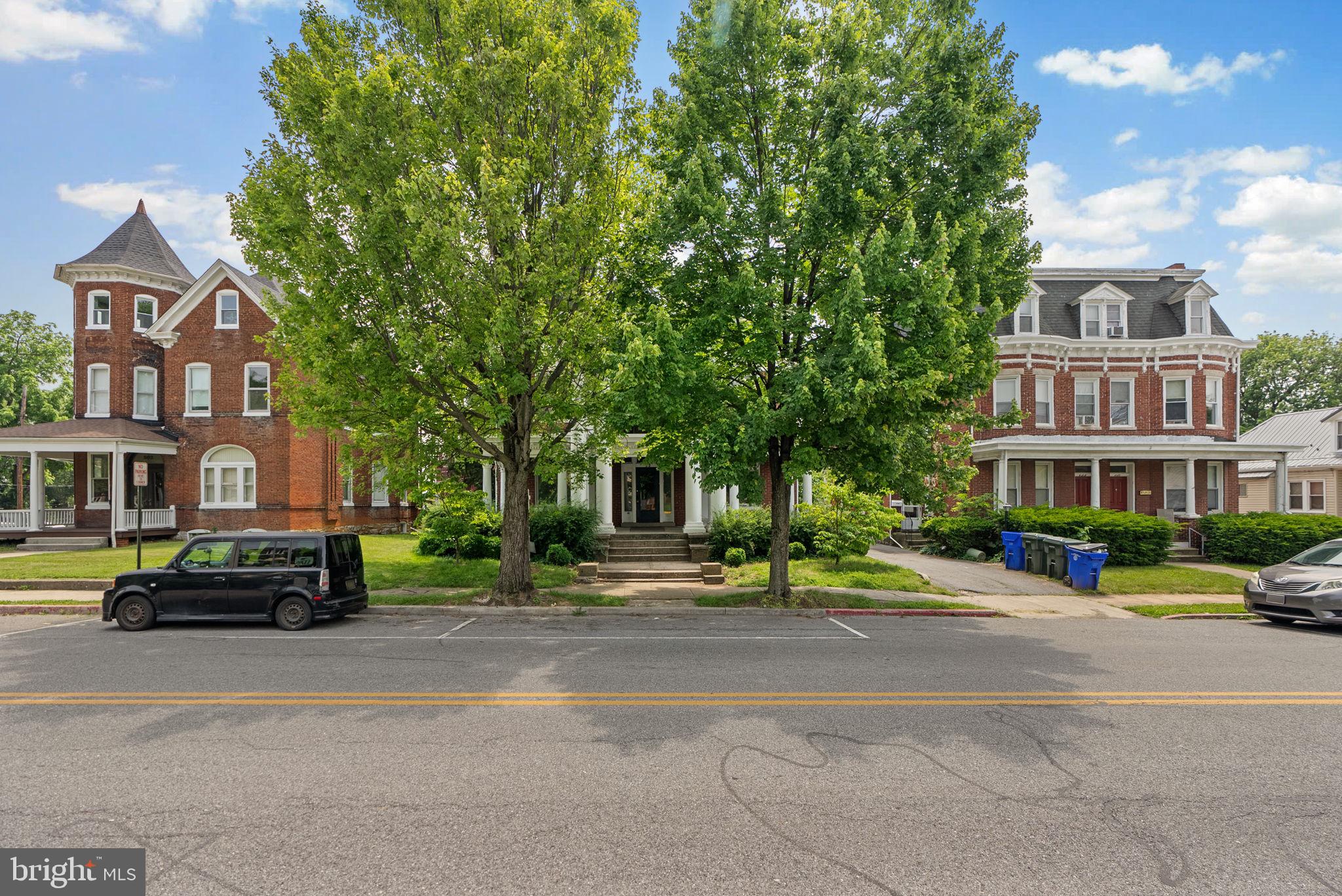 506 SUMMIT AVENUE