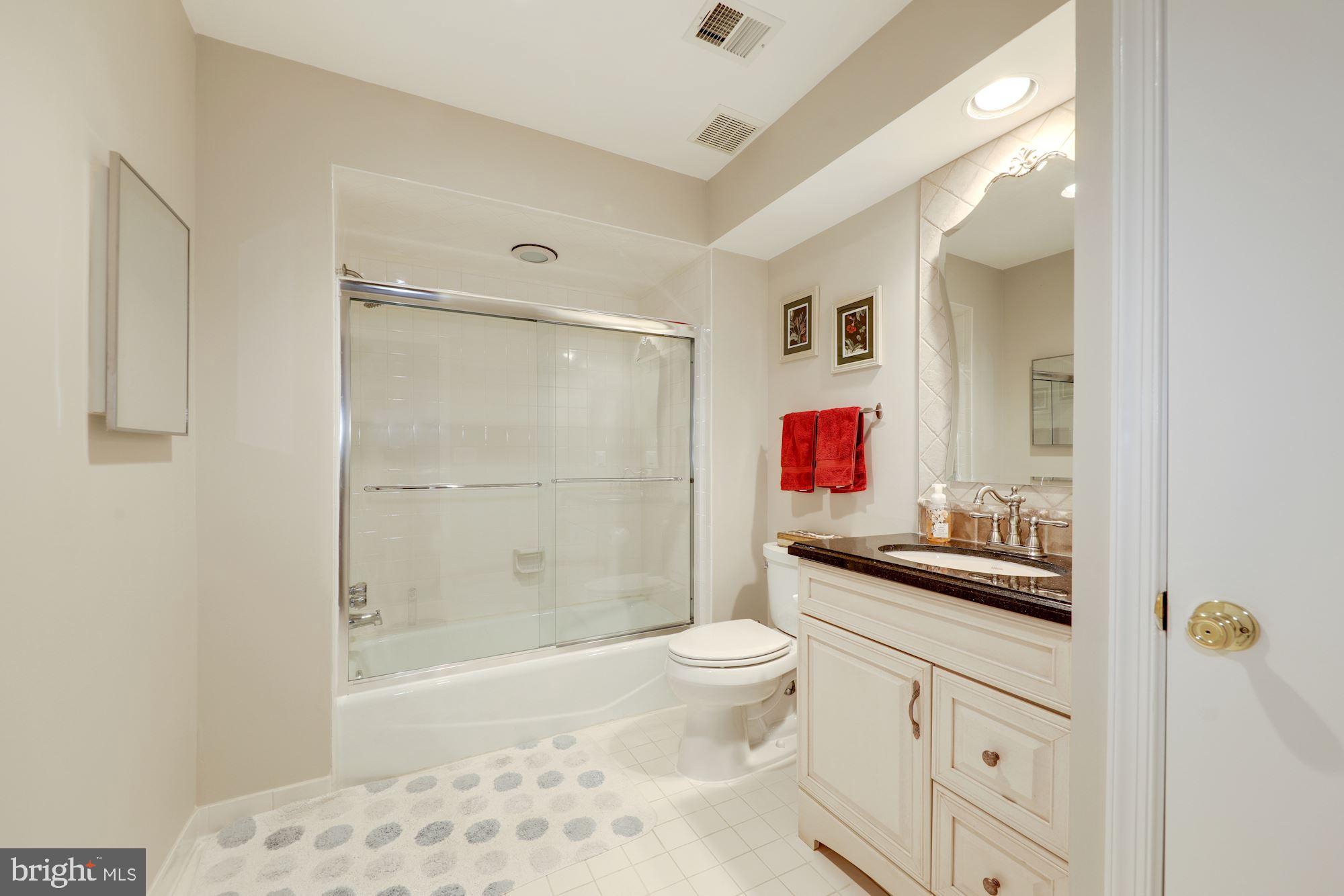 POTOMAC OUTSIDE - Residential