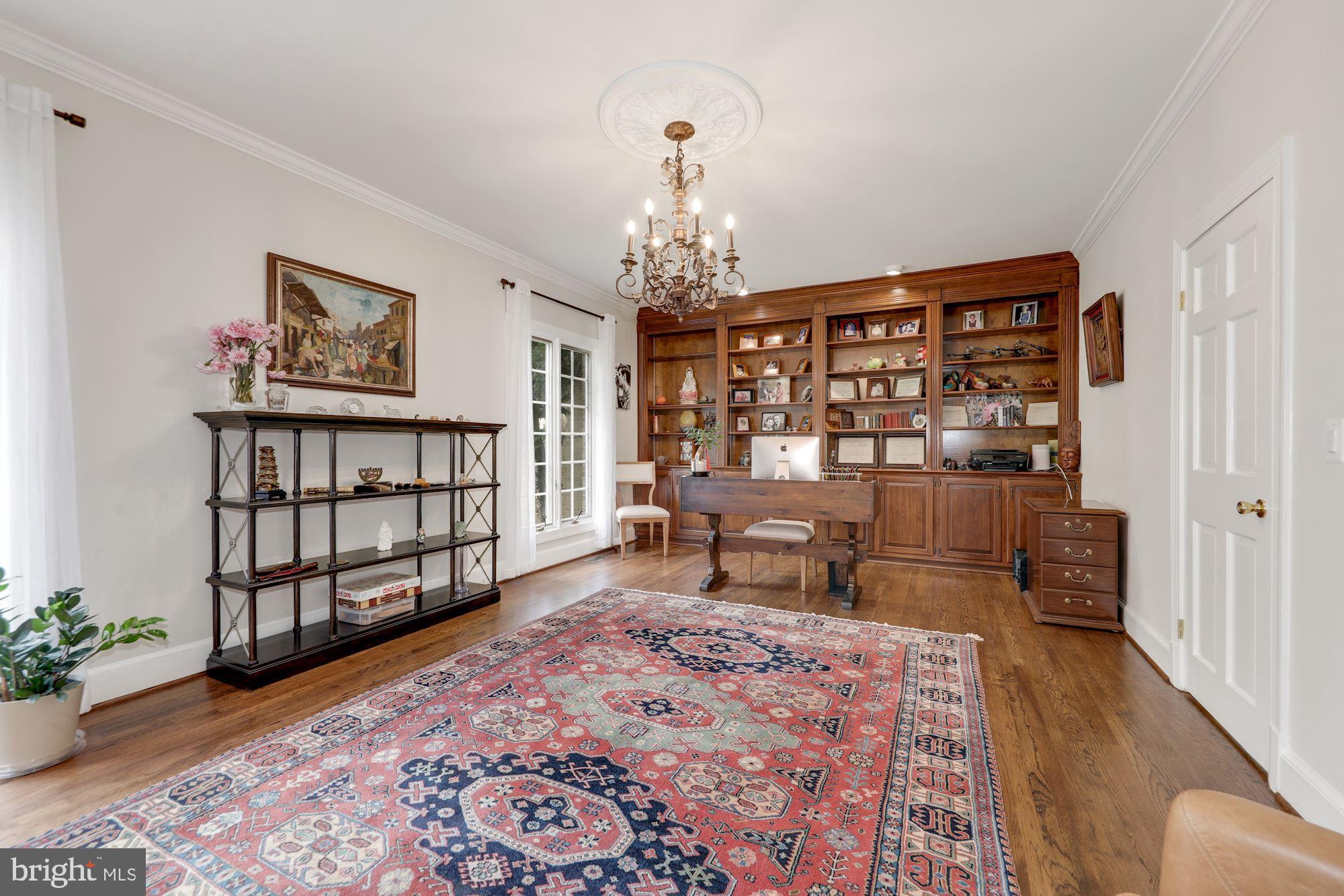 POTOMAC OUTSIDE - Residential