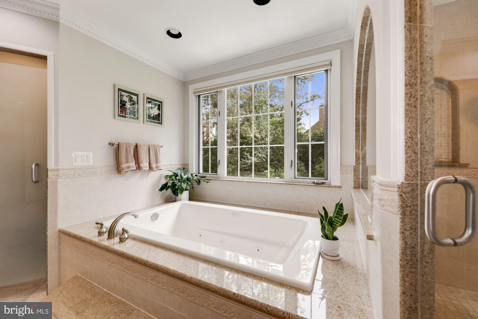 POTOMAC OUTSIDE - Residential