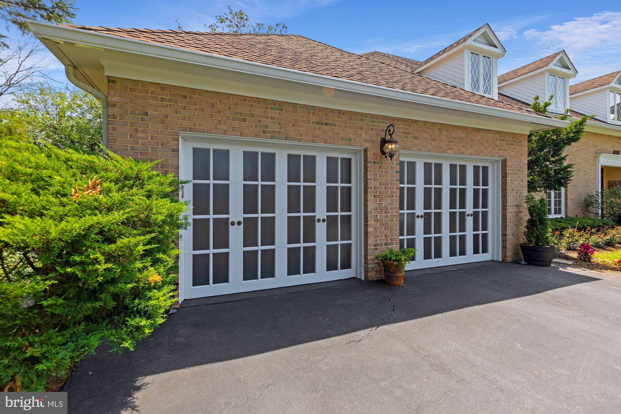 POTOMAC OUTSIDE - Residential