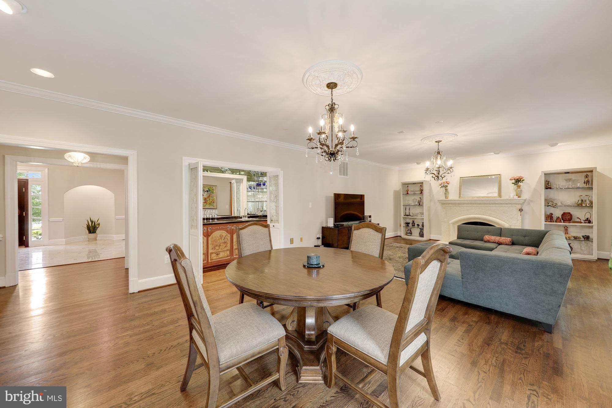 POTOMAC OUTSIDE - Residential