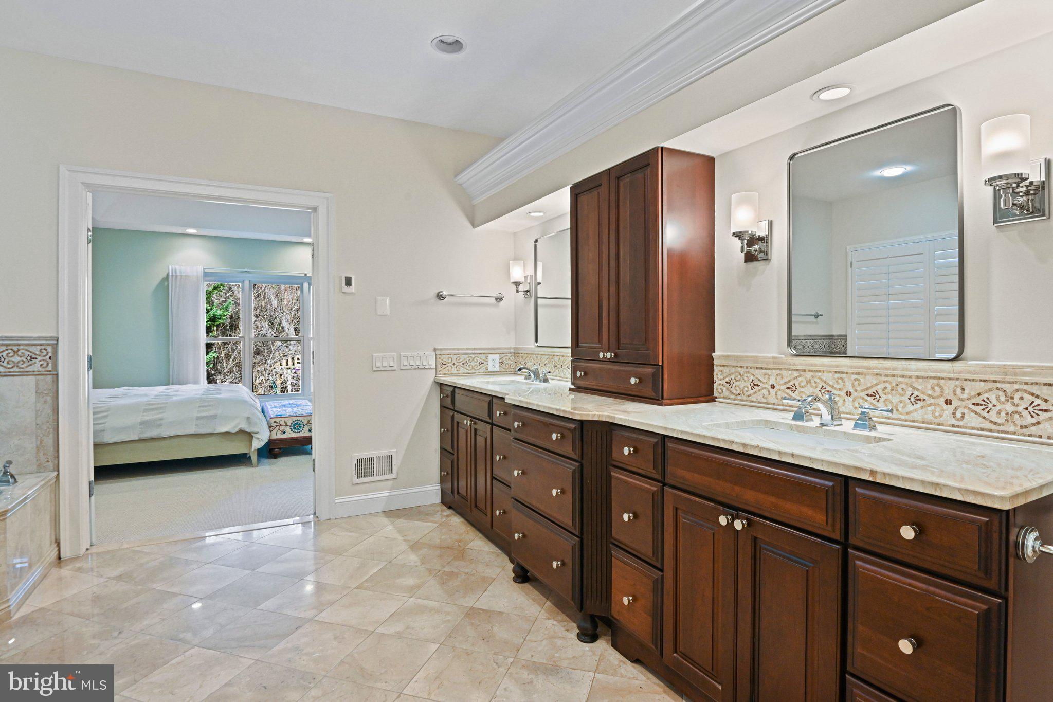 SMC MCLEAN - Residential