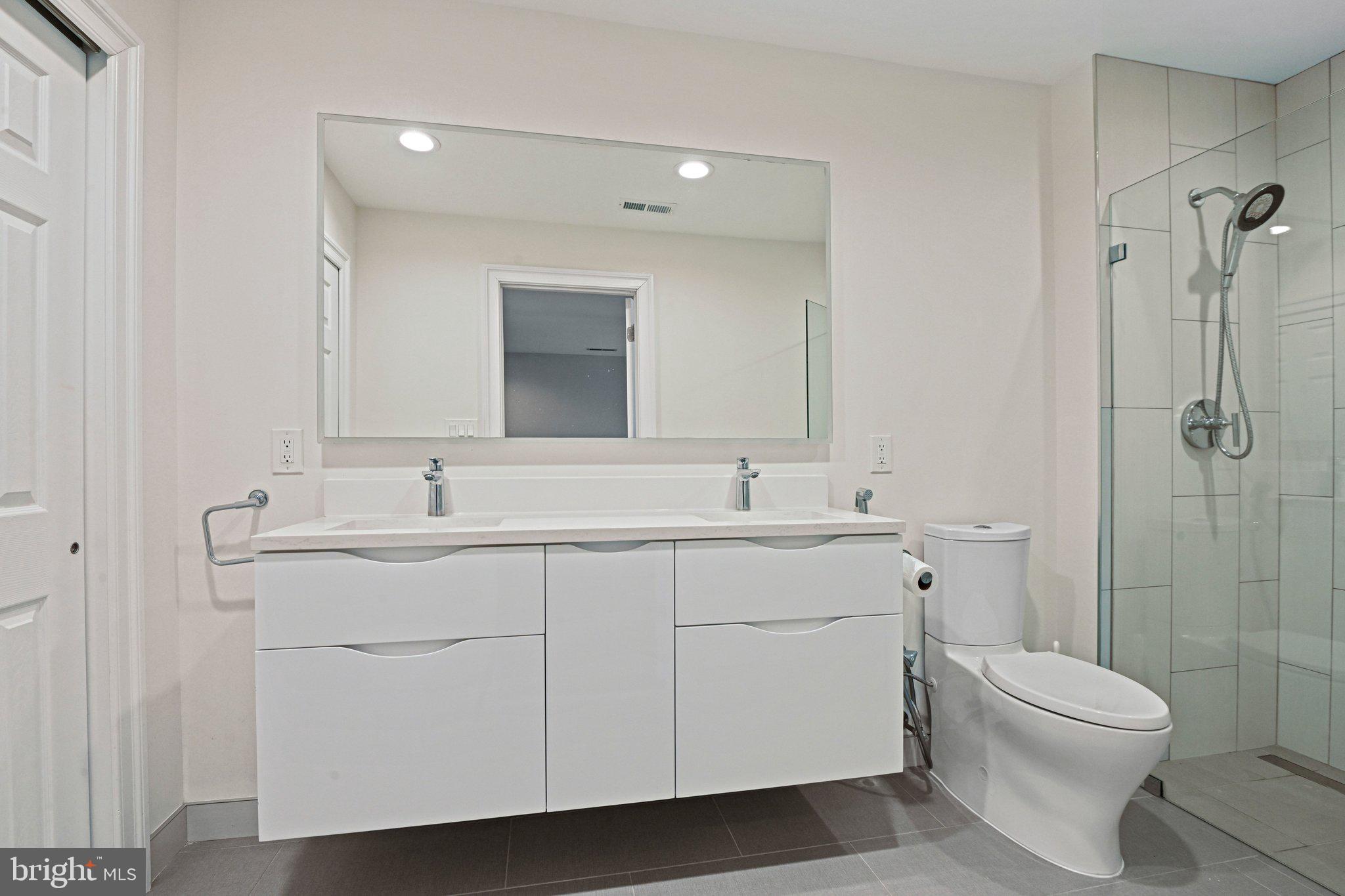 SMC MCLEAN - Residential