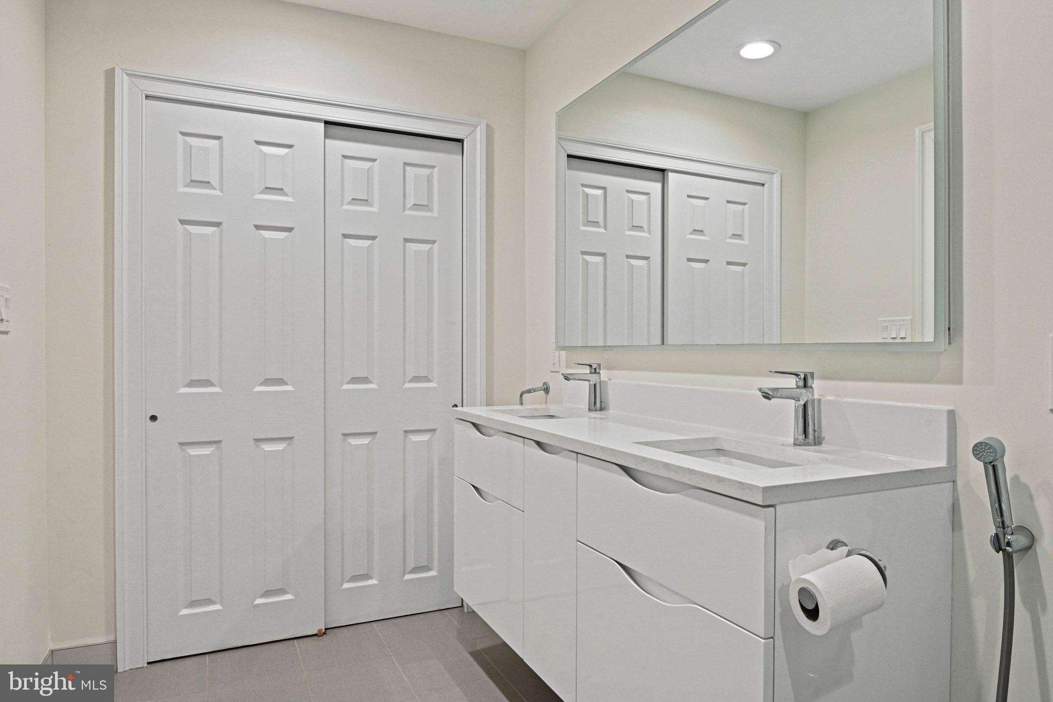 SMC MCLEAN - Residential