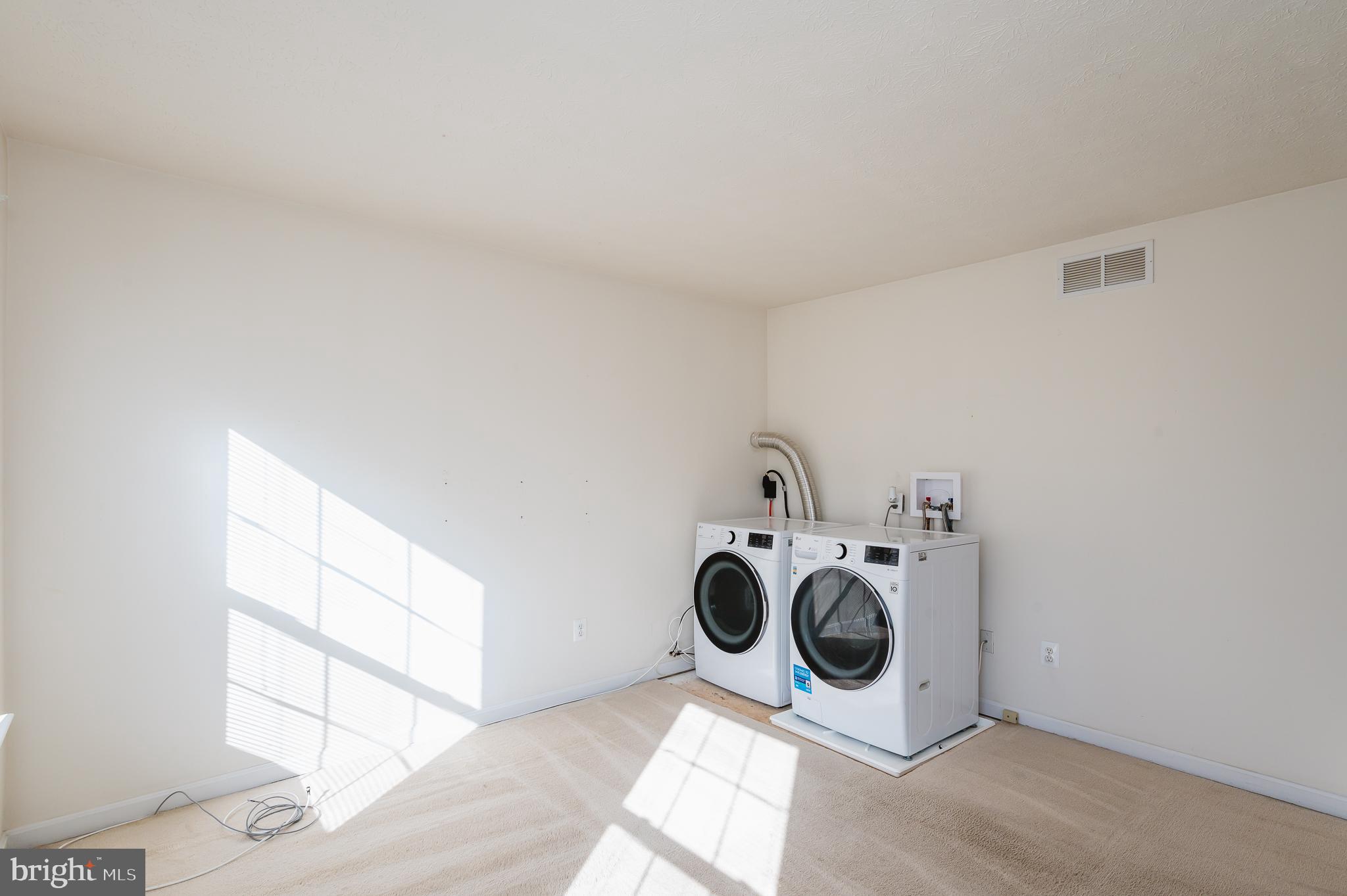 LONG BAR HARBOR - Residential