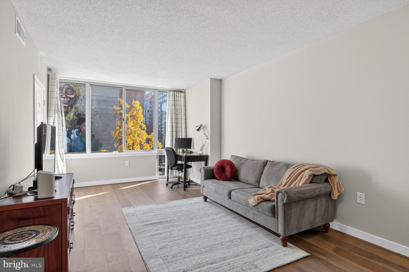 555 MASSACHUSETTS AVENUE NW 406