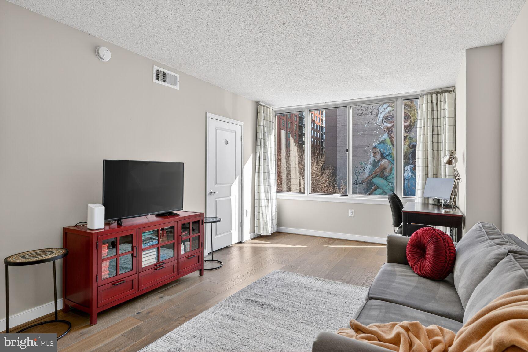 555 MASSACHUSETTS AVENUE NW 406