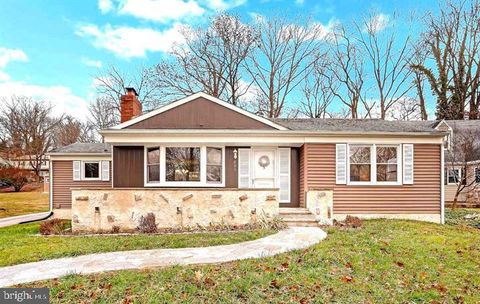 Photo of 645 Glendale Road, HAVERTOWN, PA 19083 (MLS # PADE2092200)