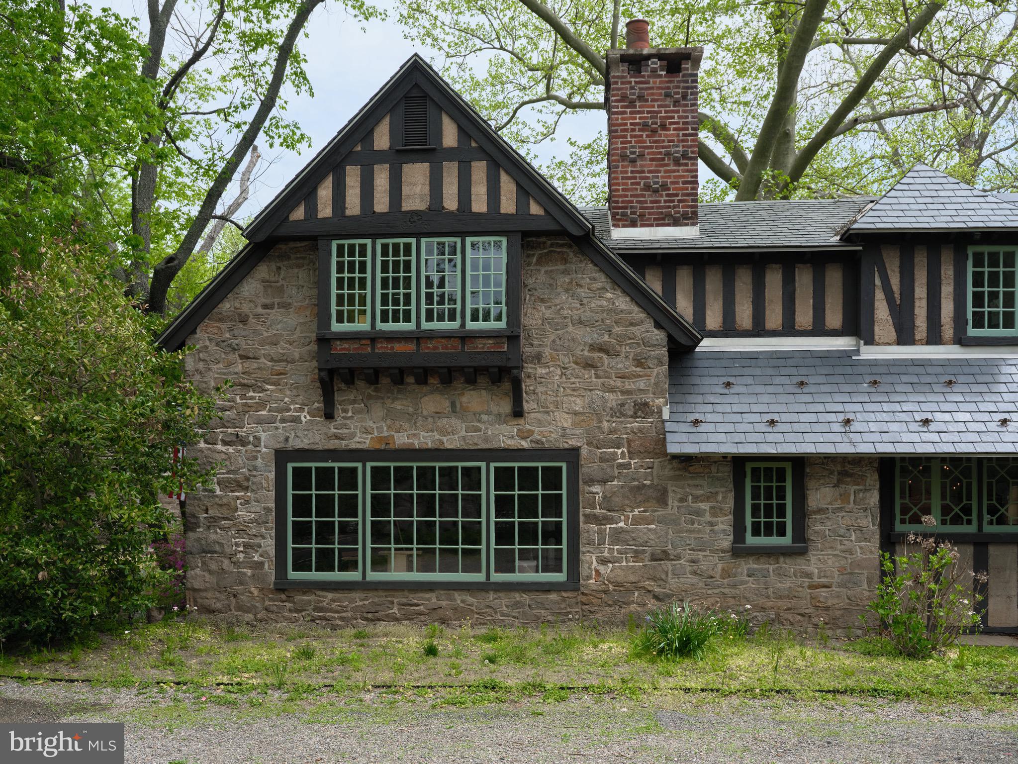 2610 RIVER ROAD