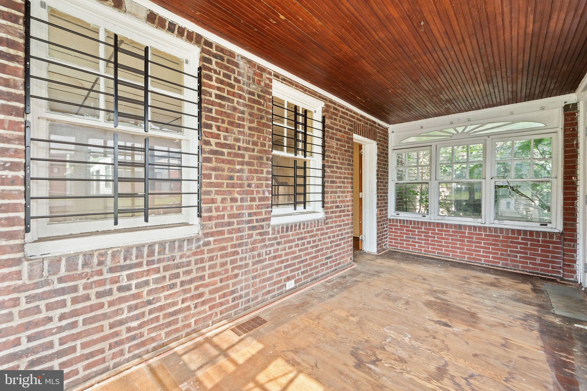 901 FAIRVIEW STREET