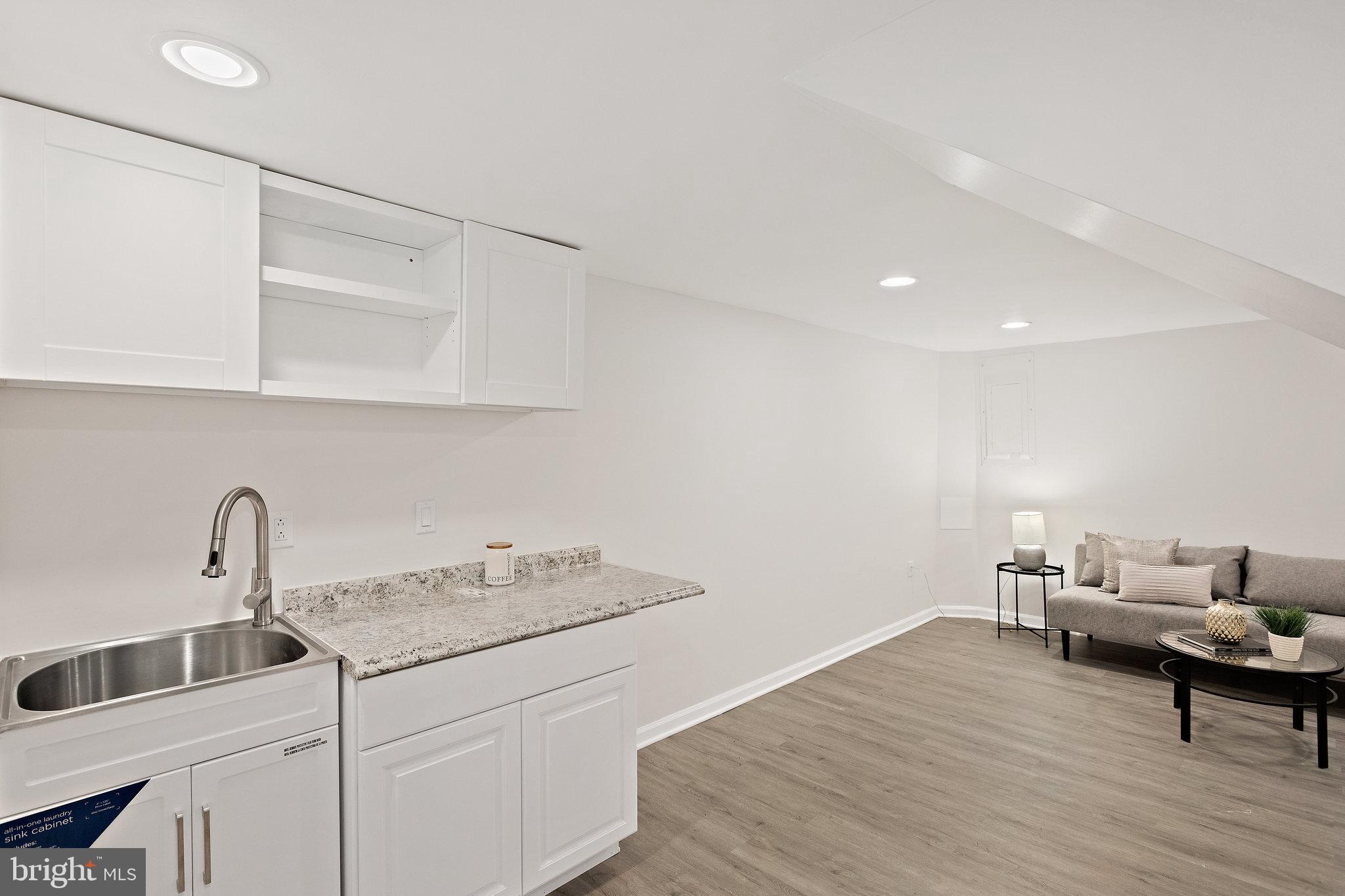 CARMODY HILLS - Residential