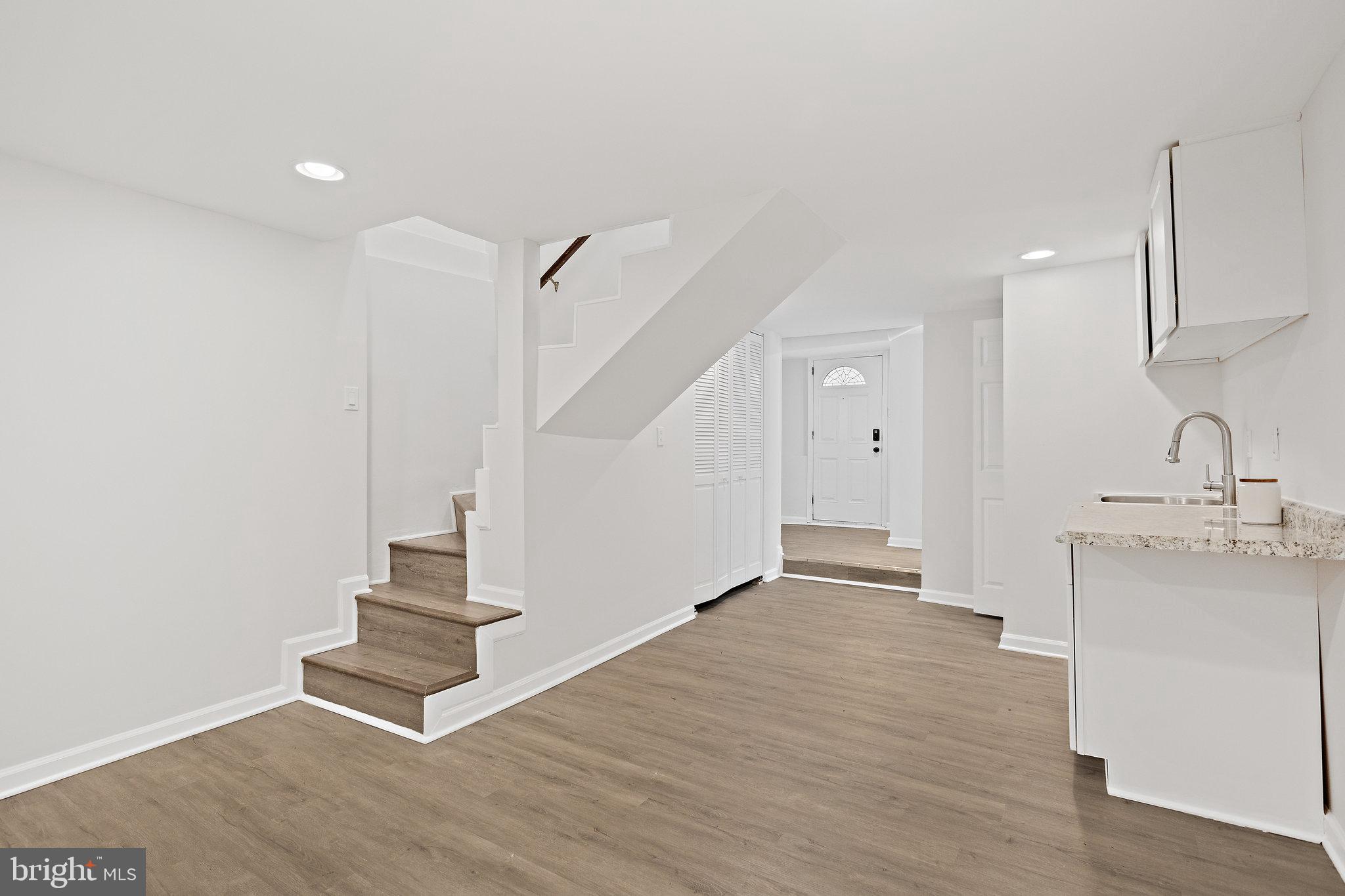 CARMODY HILLS - Residential