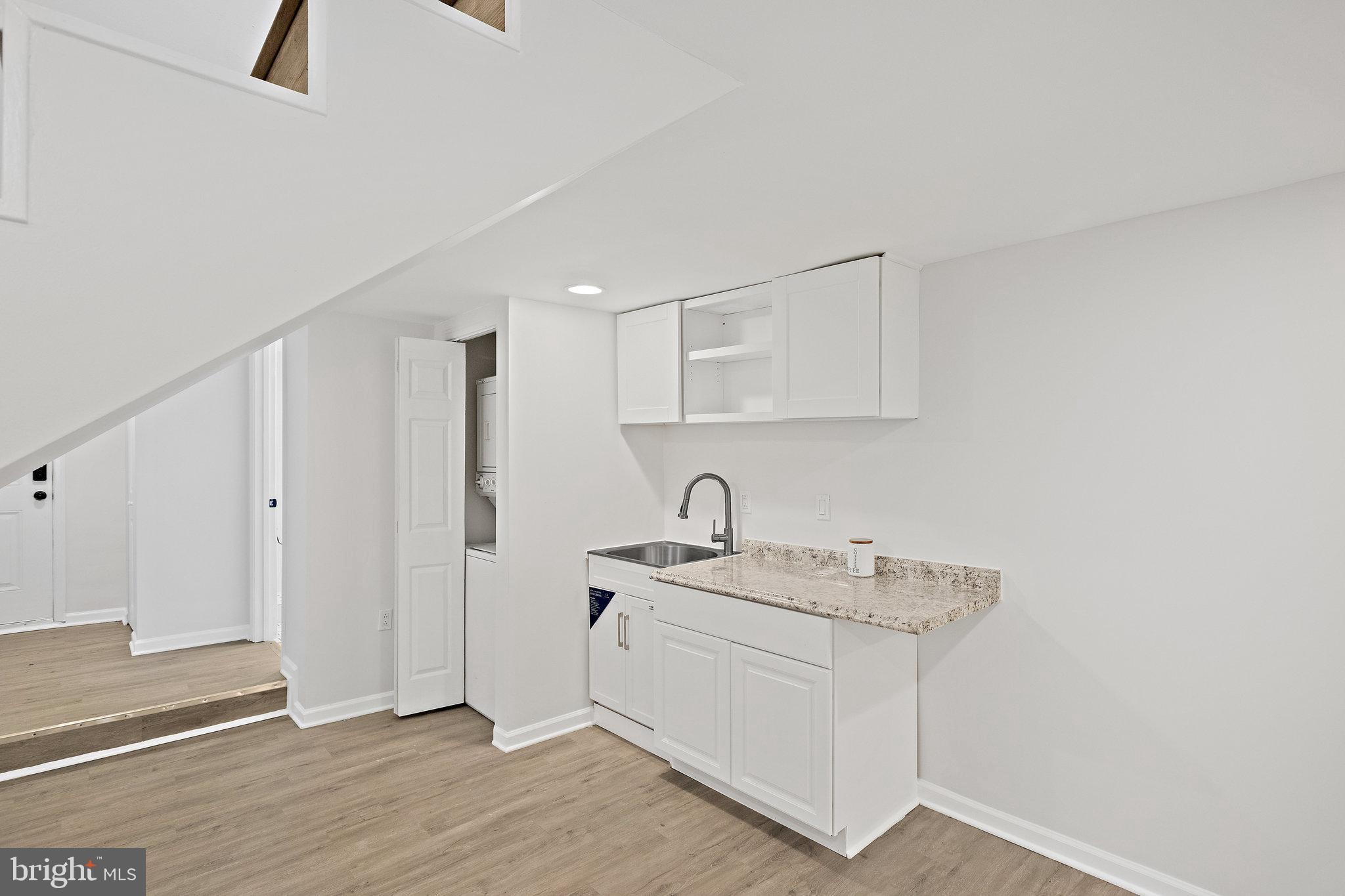 CARMODY HILLS - Residential