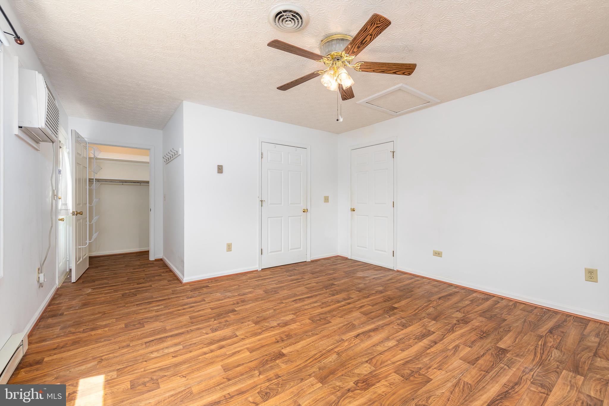 SOUTHLAWN - Residential