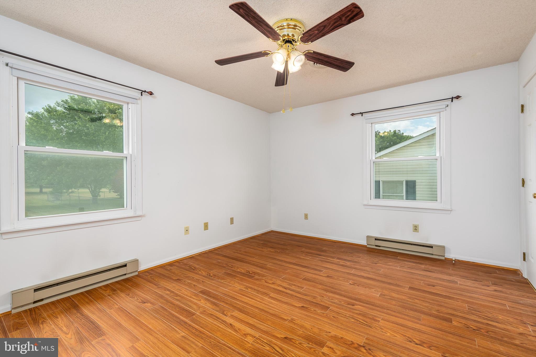 SOUTHLAWN - Residential