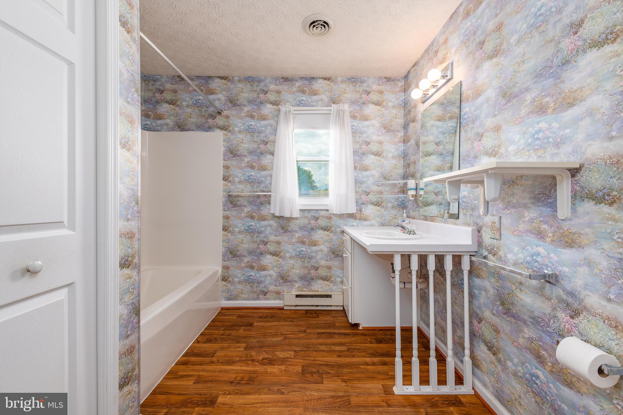 SOUTHLAWN - Residential